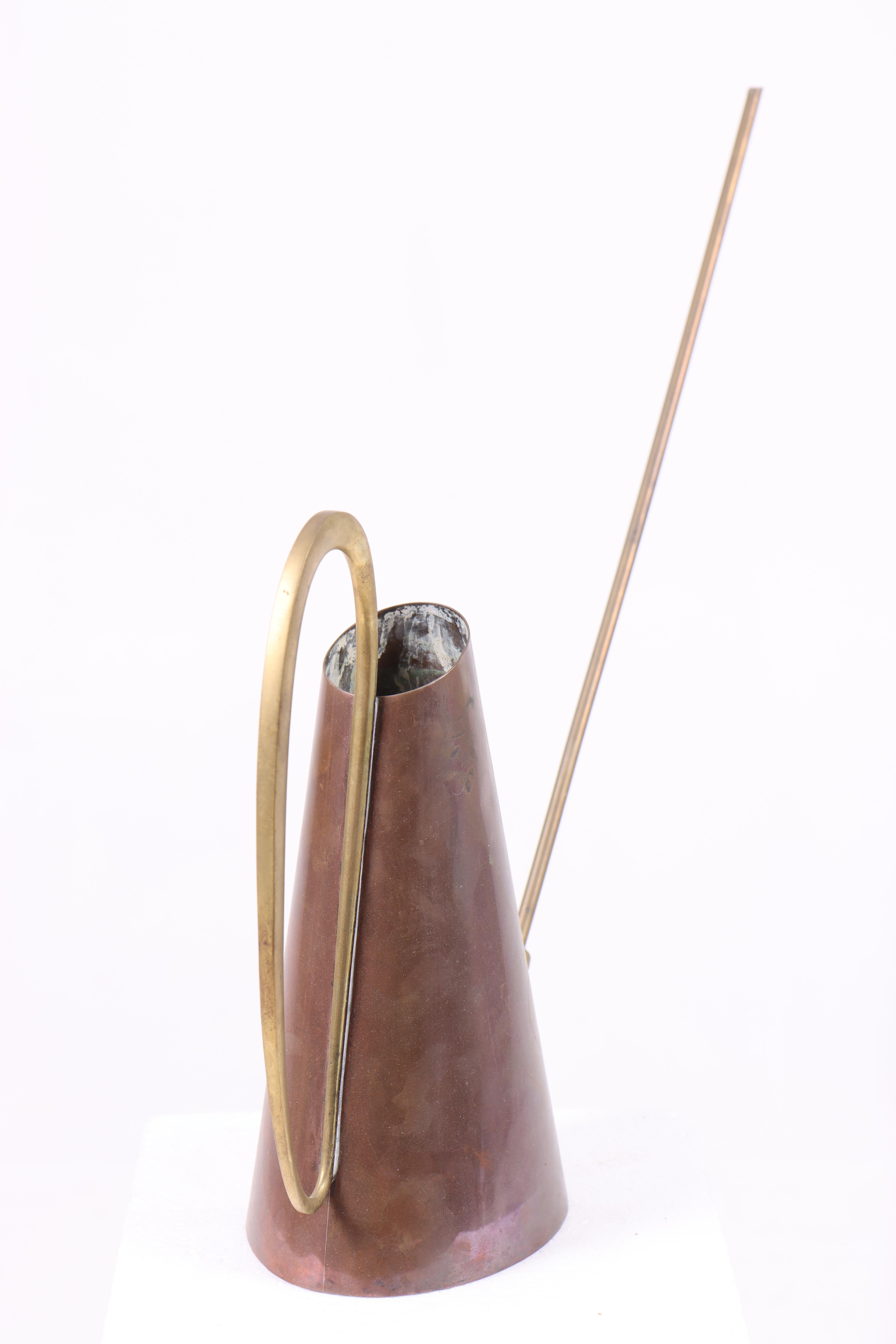 Eleganza dell'annaffiatoio scandinavo degli anni Sessanta in ottone e rame, Made in De In condizioni buone in vendita a Lejre, DK