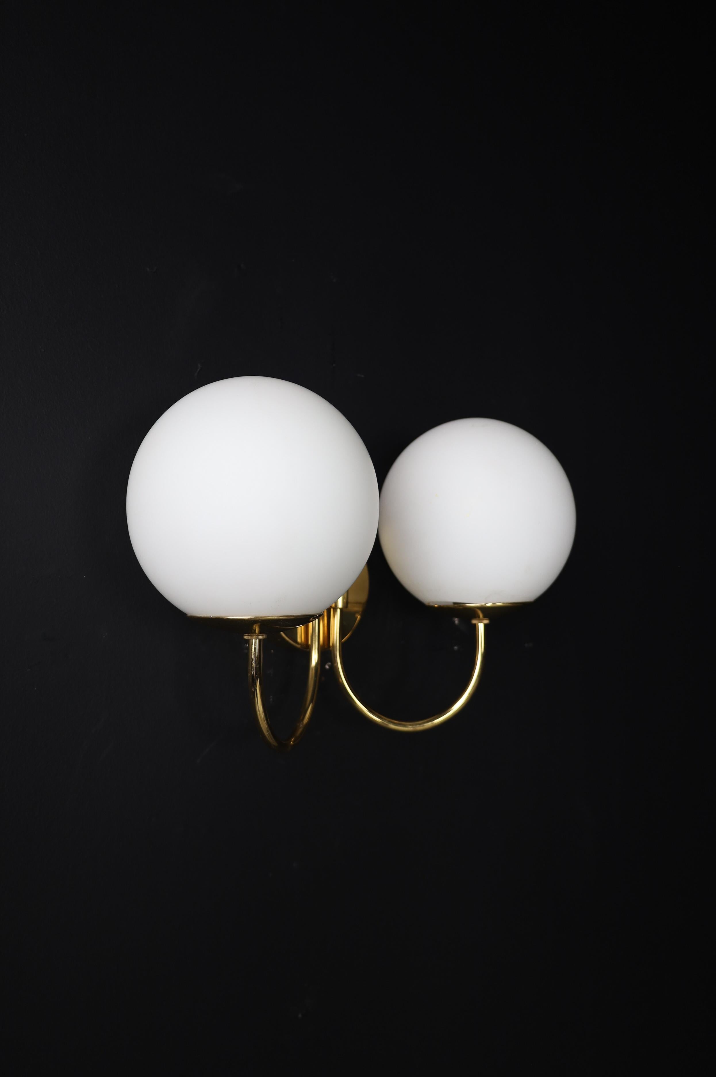 Elegant Sconces with Brass Fixtures and Opaline Glass Globes, Italy, 1960s For Sale 4
