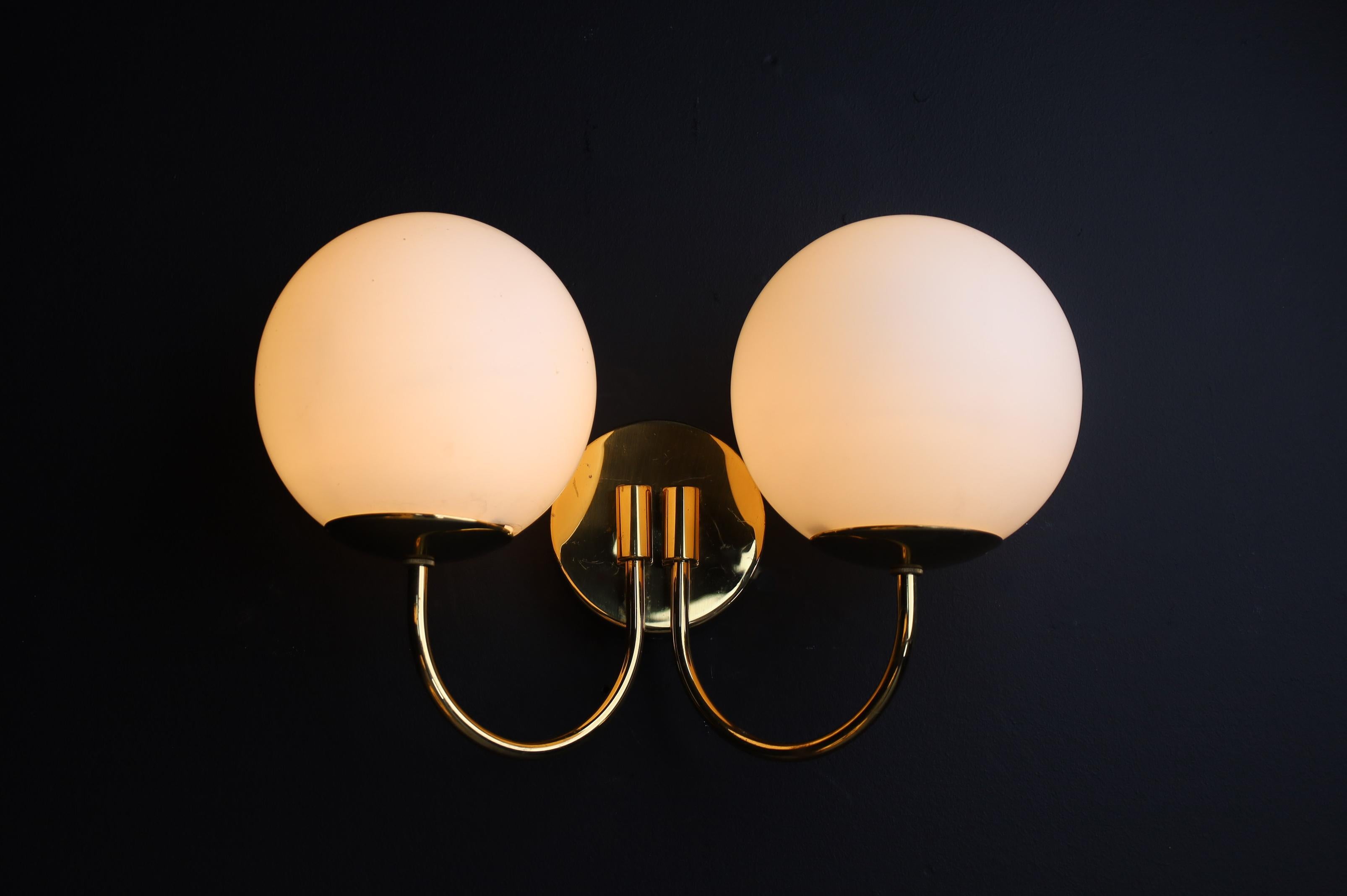 20th Century Elegant Sconces with Brass Fixtures and Opaline Glass Globes, Italy, 1960s For Sale