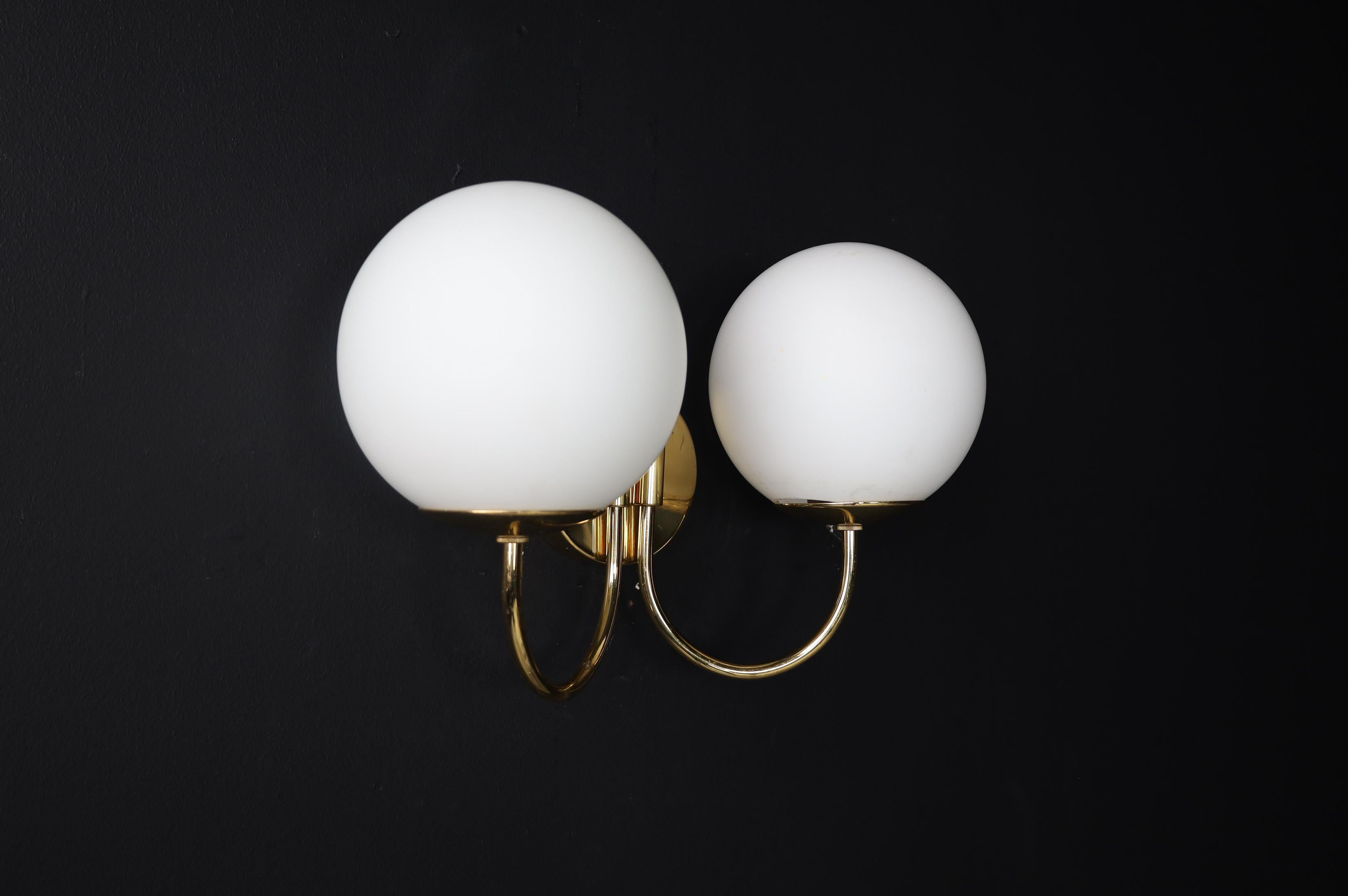 Elegant Sconces with Brass Fixtures and Opaline Glass Globes, Italy, 1960s For Sale 1