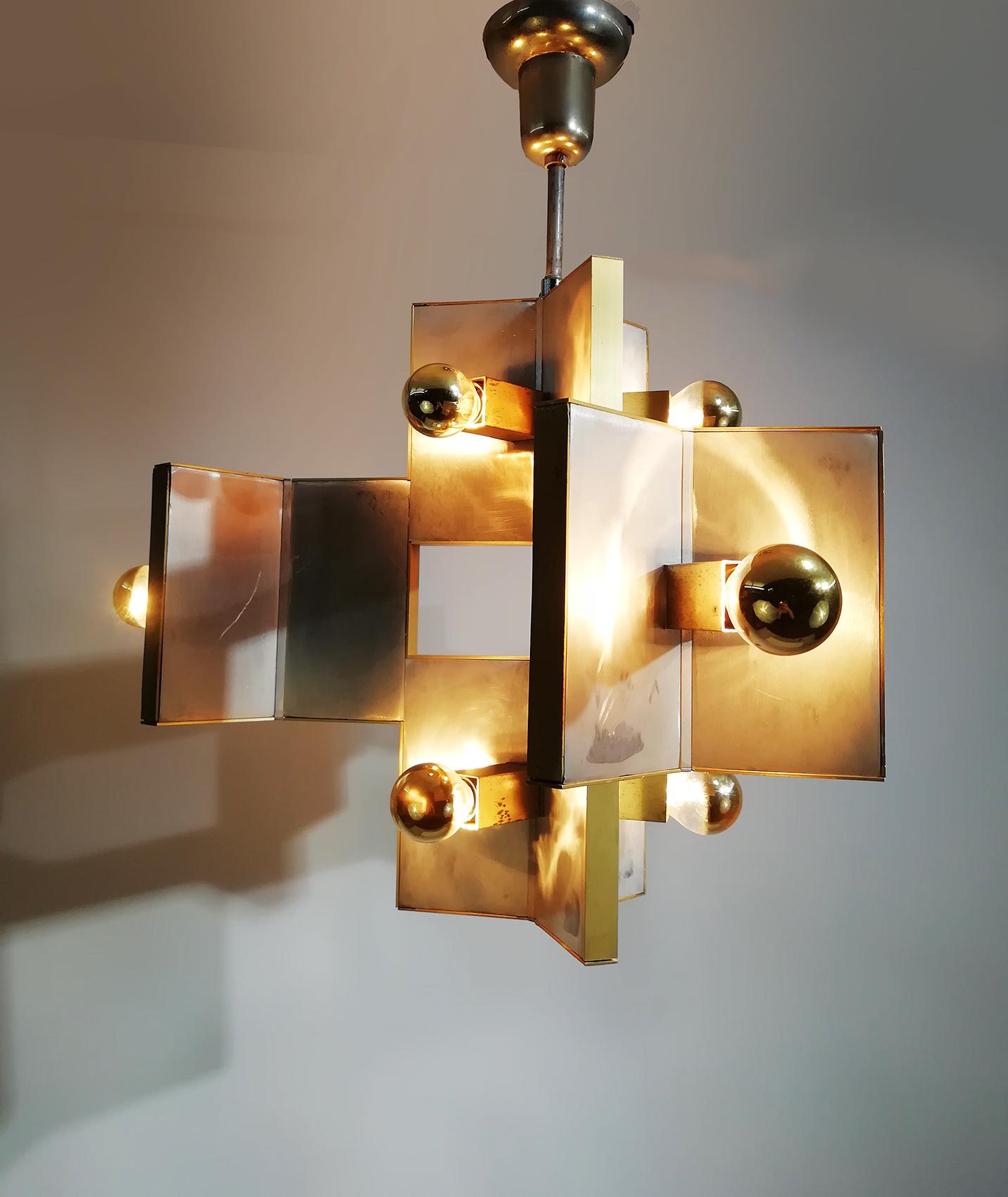 Elegant Sculptural Brass and Mirrored Metal Chandelier from Sciolari, 1970s For Sale 2