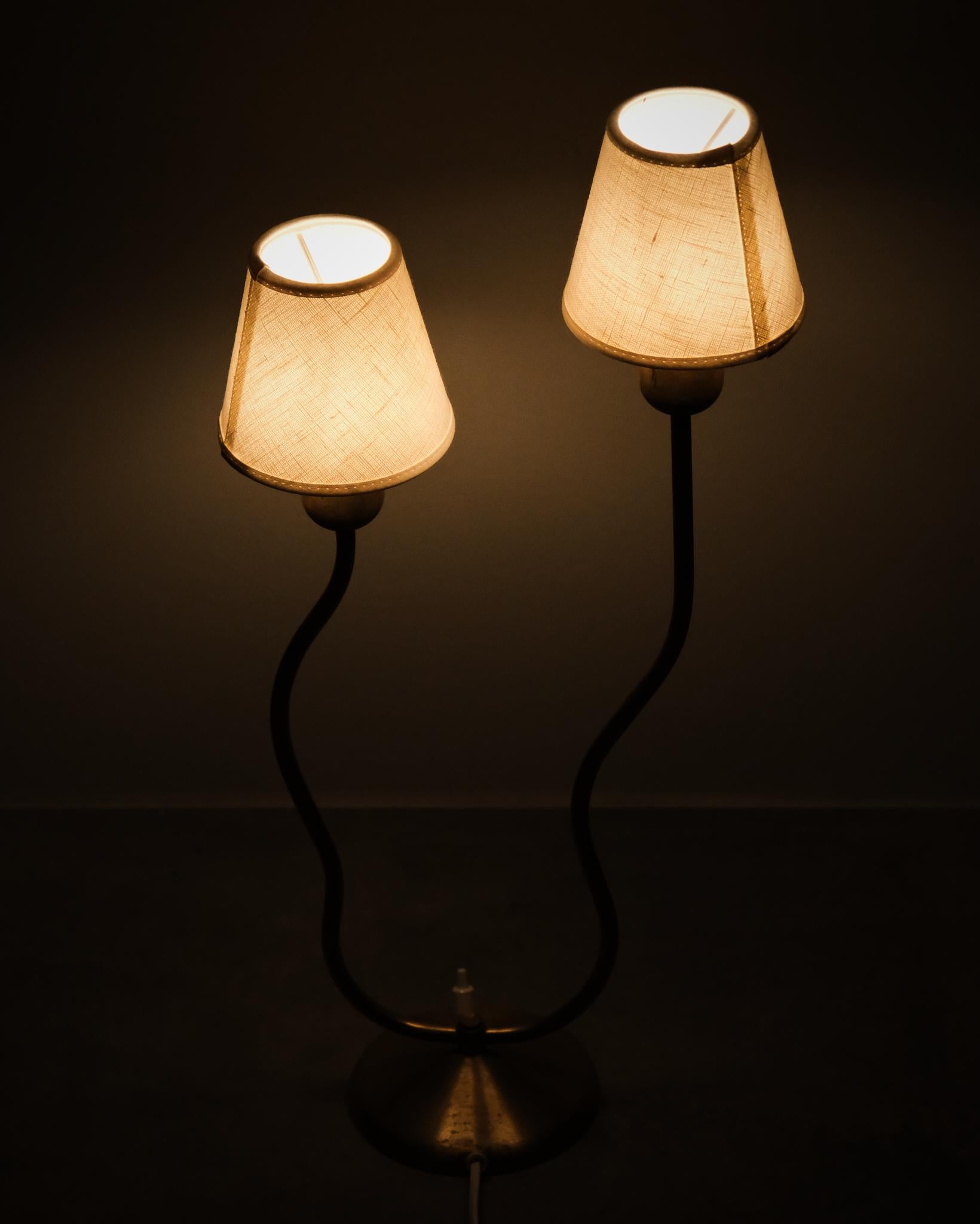 Brass Elegant sculptural table lamp by unknown designer, Sweden, early 20th century For Sale