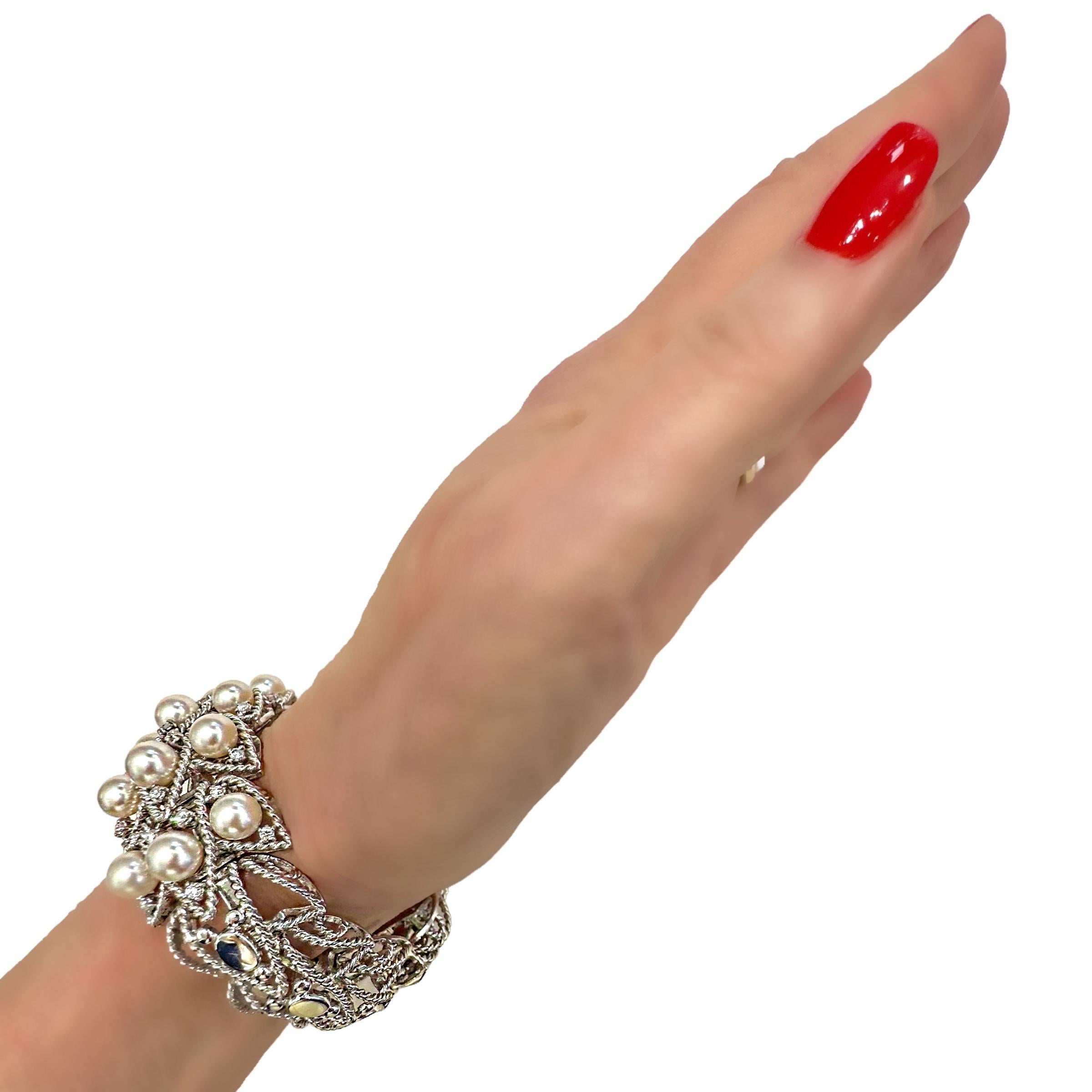 Elegance Seaman Schepps Bracelet manchette souple en or blanc avec perles et diamants en vente 5