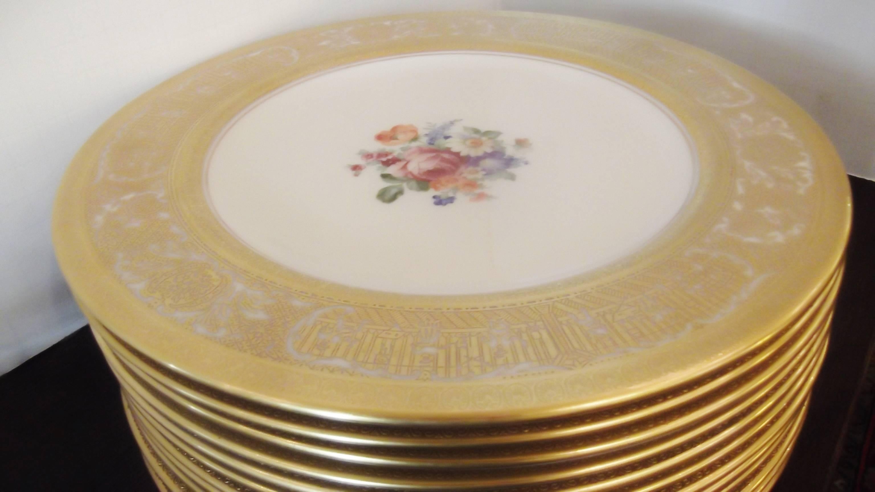 20th Century Elegant Set of 12 Gold Encrusted Floral Service Cabinet Plates