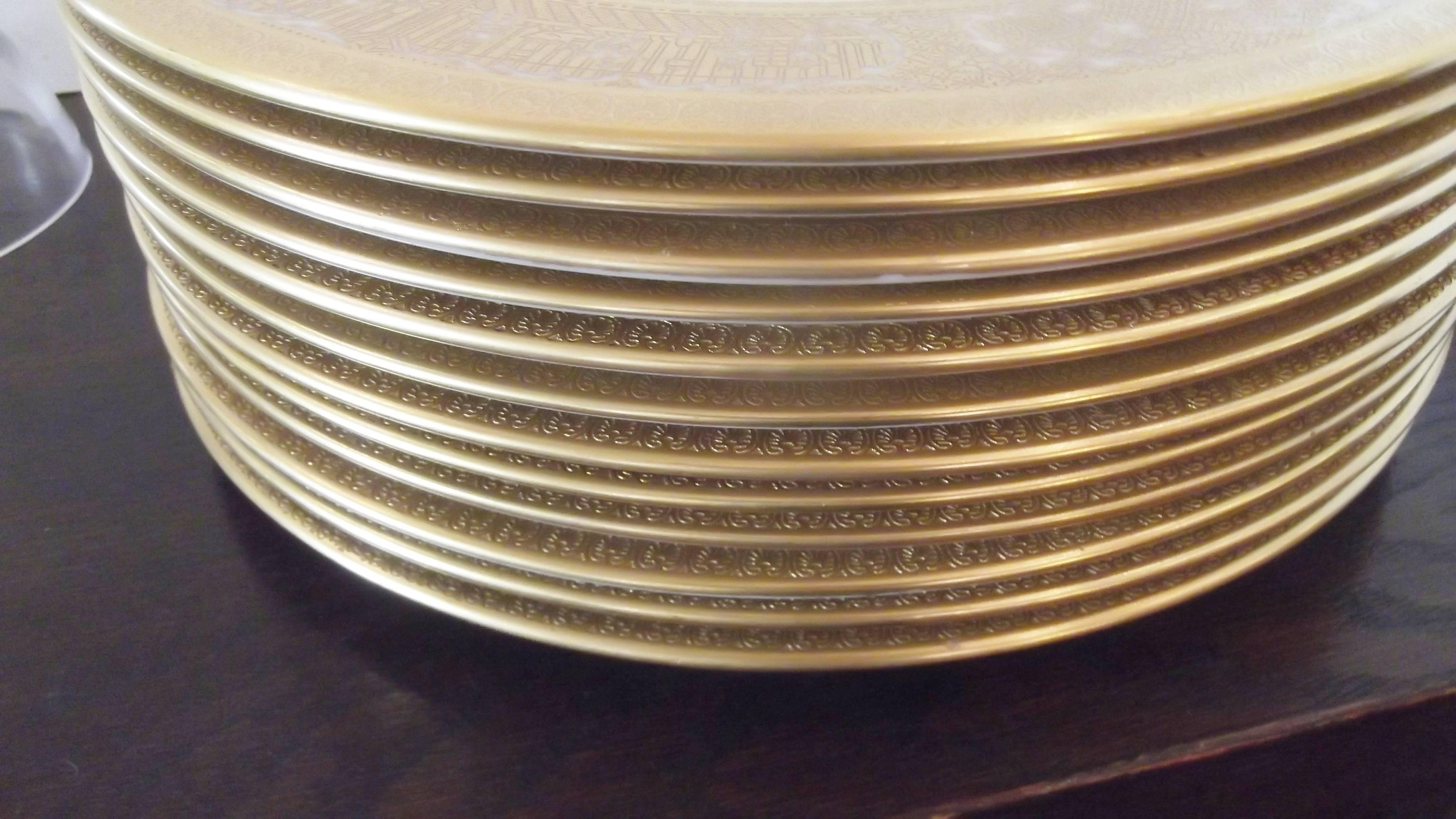 Porcelain Elegant Set of 12 Gold Encrusted Floral Service Cabinet Plates