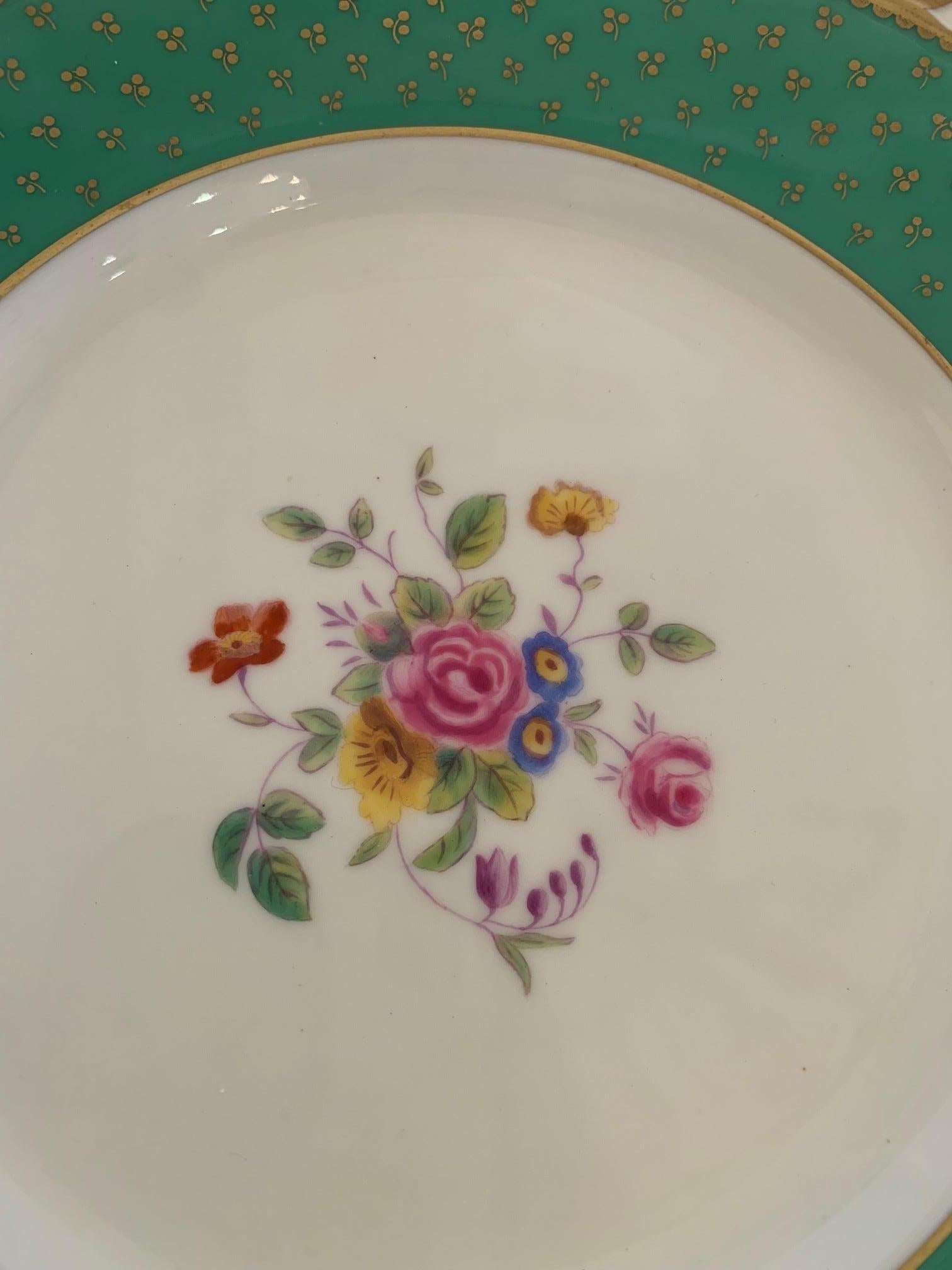 Milieu du XXe siècle Élégant ensemble de 12 assiettes à dessert ou à déjeuner en porcelaine Tiffany en vente