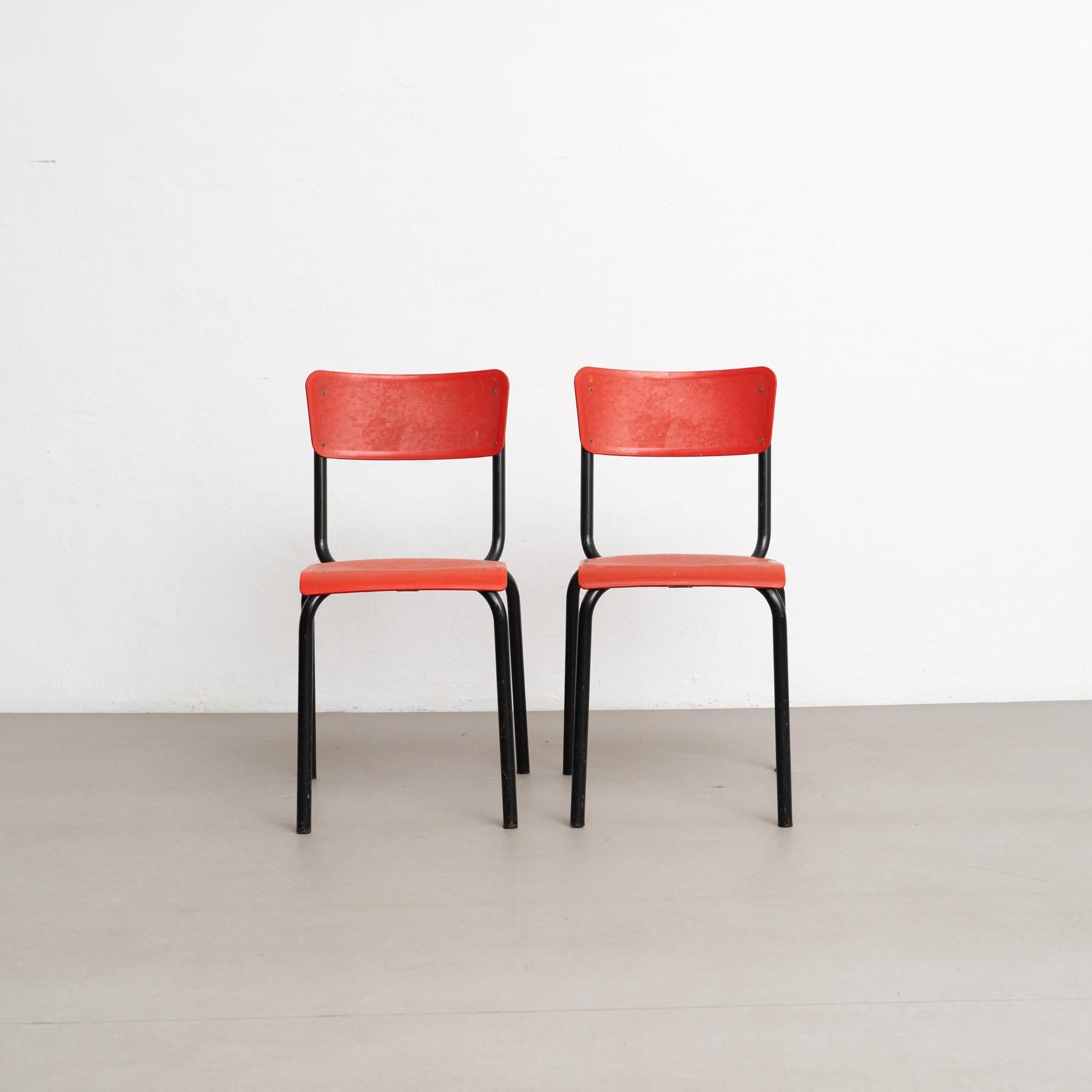 Mid-Century Modern Elegance Set of 2 Chairs by Pierre Guariche - 1950s Vintage Design en vente