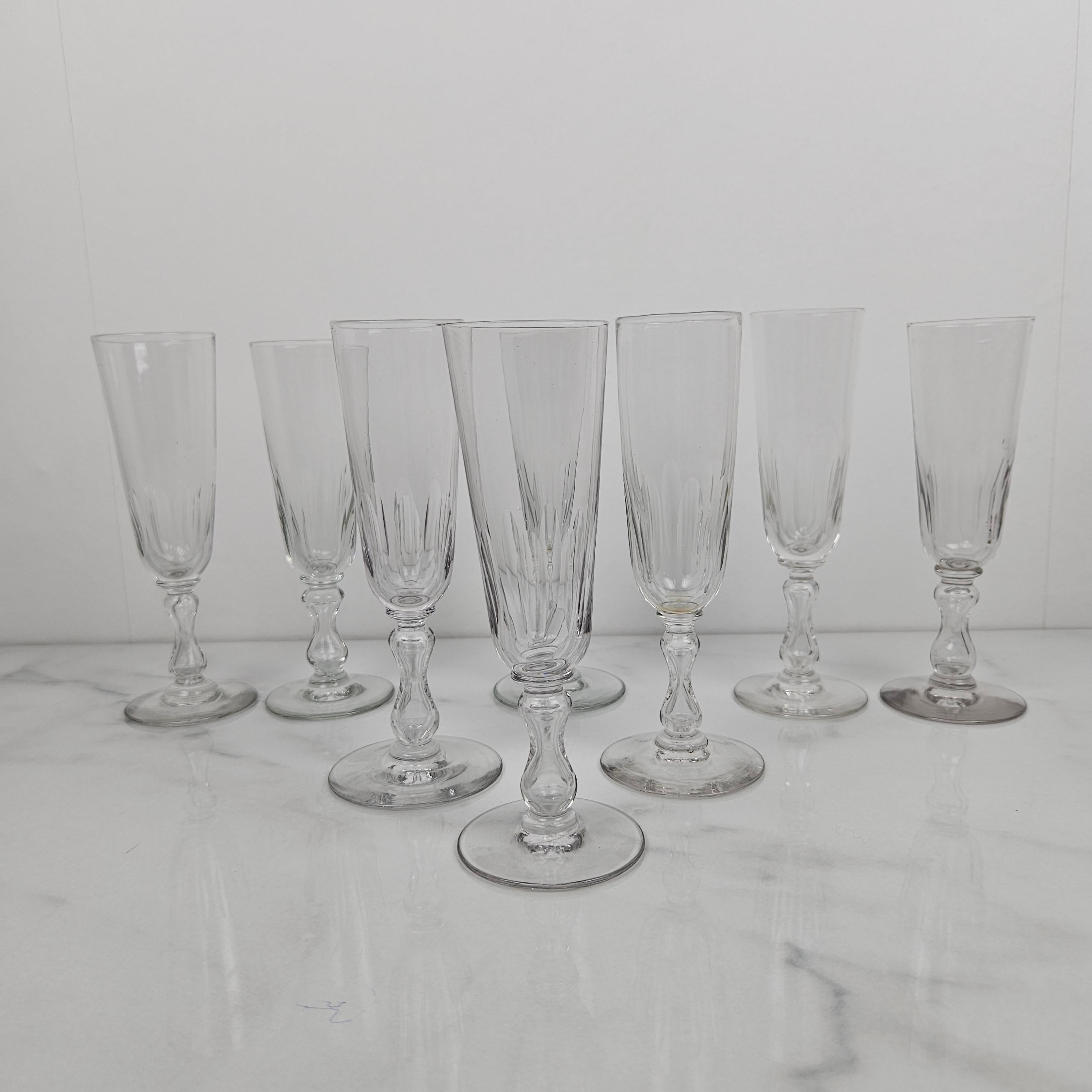 Hand-Crafted Elegant Set of 8 Antique French Hand-Blown Champagne Flutes, 1900 For Sale