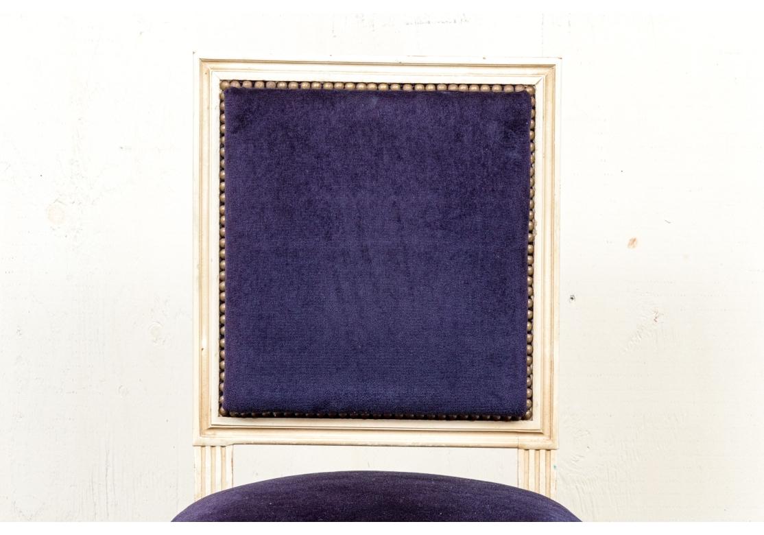 Eleganter Satz von acht Esszimmerstühlen im Louis-XV-Stil im Angebot 1