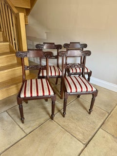 Elegante set di quattro sedie da pranzo in mogano di qualità antica reggenza