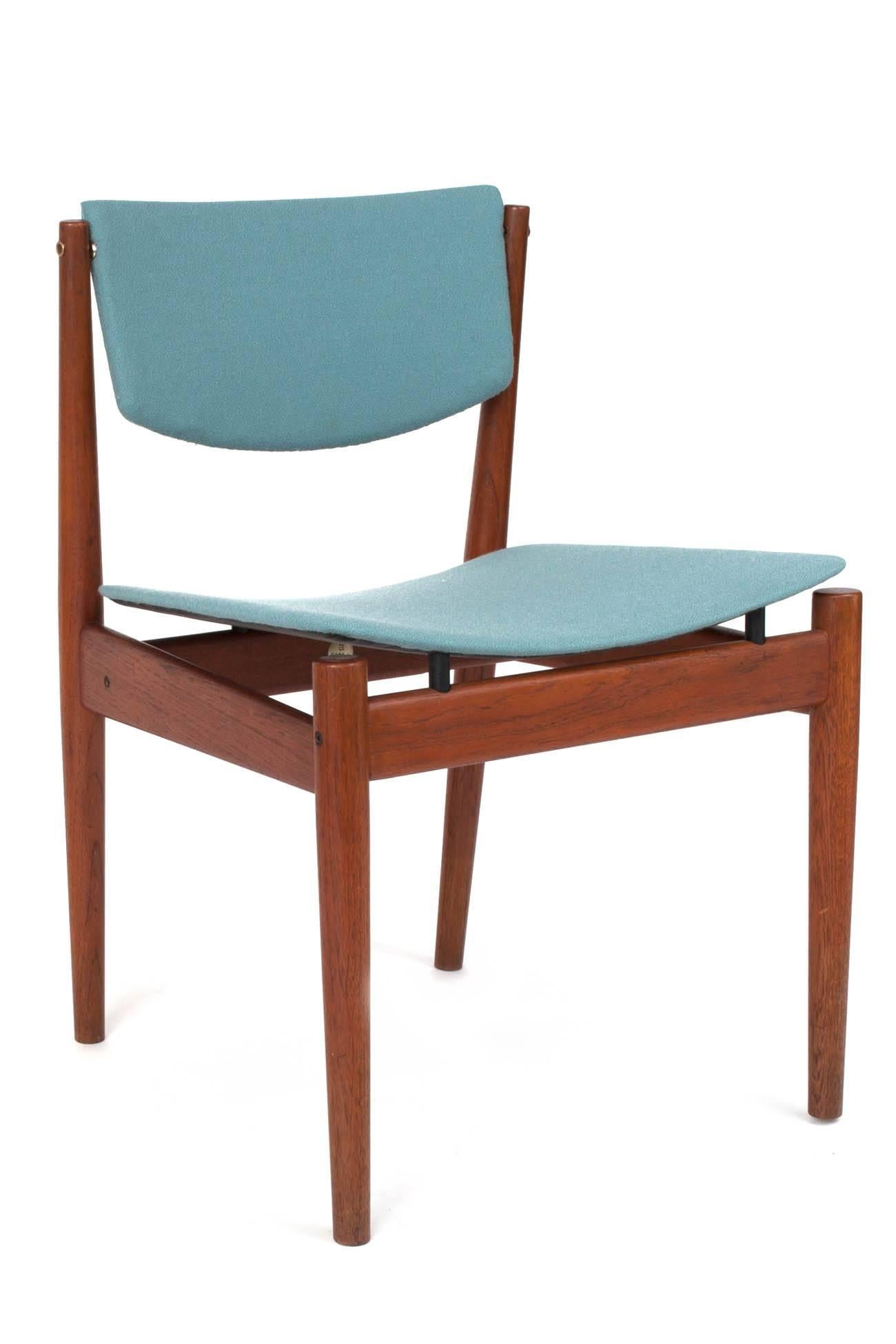 Finn Juhl Set of Six Scandinavian Modern Teak Dining Chairs, Denmark 1960's 2