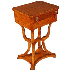 Elegant Sewing Table in antique Biedermeier Style maple veneer
