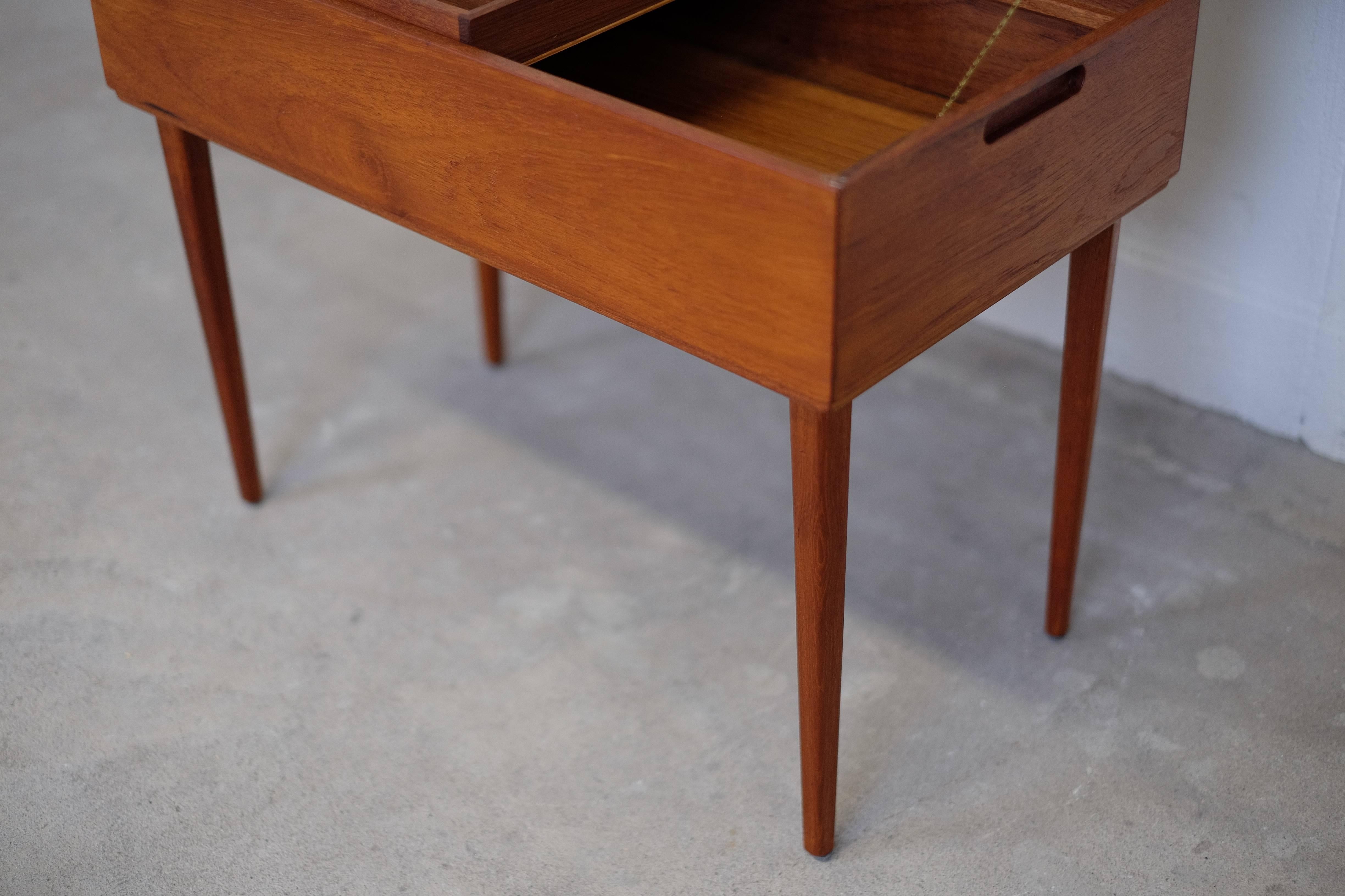 Elegant Sewing Table in Teak, Danish Design 2