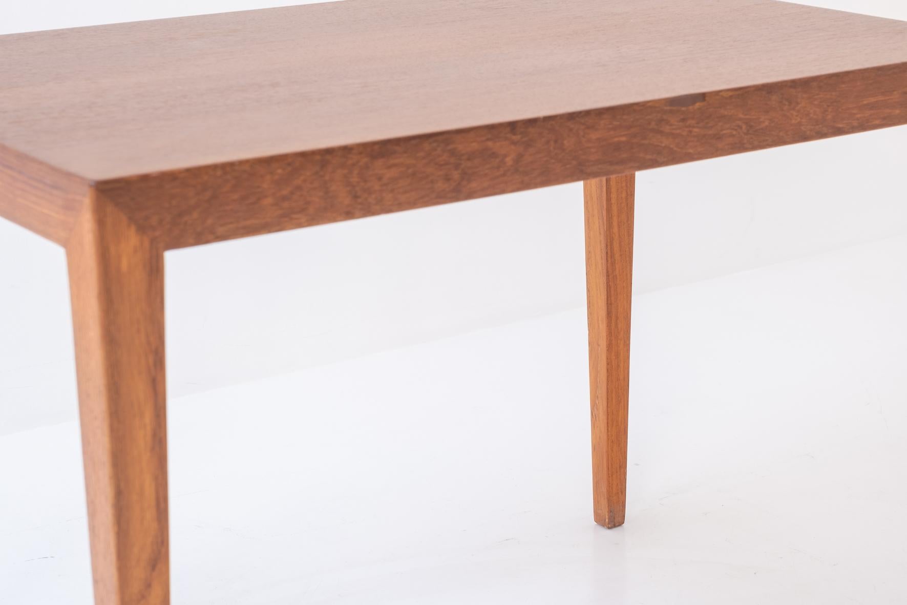 Elegant side table by Severin Hansen for Haslev Møbelfabrik, Denmark 1950’s. 3