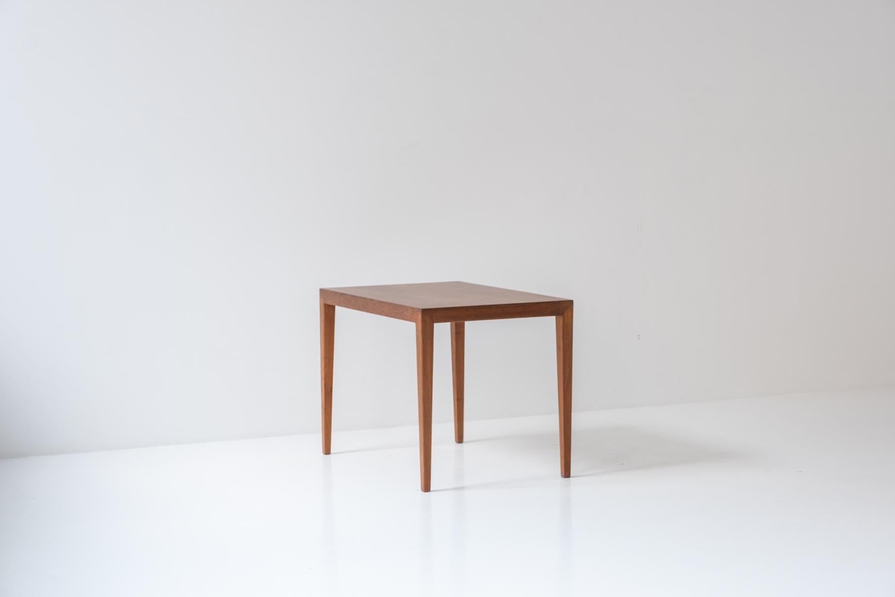 Scandinavian Modern Elegant side table by Severin Hansen for Haslev Møbelfabrik, Denmark 1950’s.