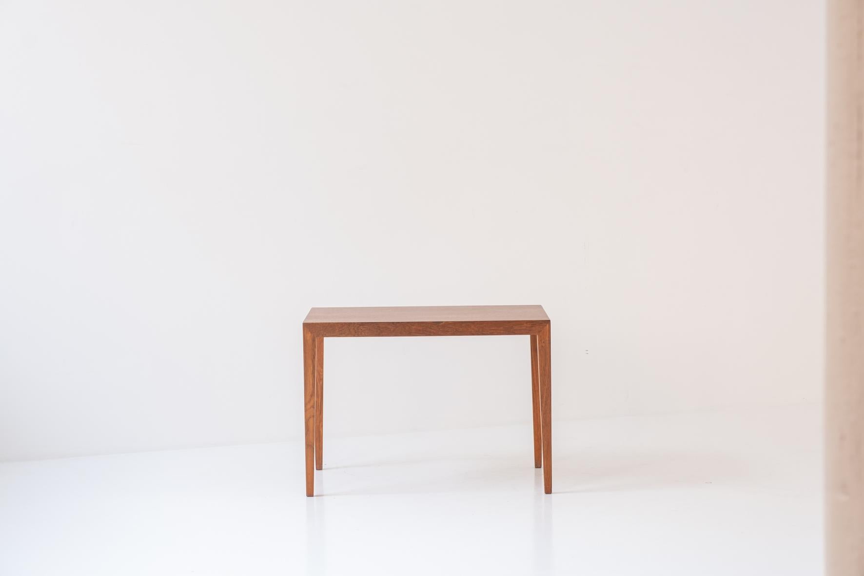 Danish Elegant side table by Severin Hansen for Haslev Møbelfabrik, Denmark 1950’s.