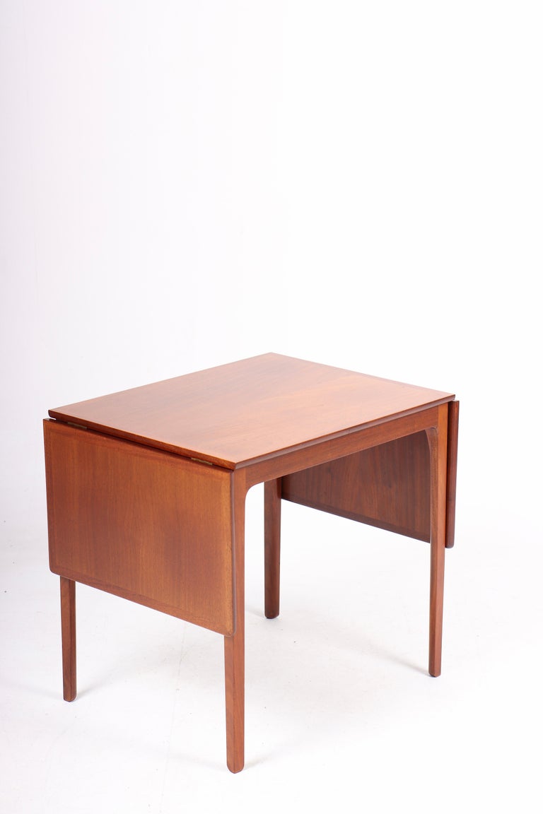 Scandinavian Modern Elegant Side Table in Mahogany by Ole Wanscher, 1950s For Sale