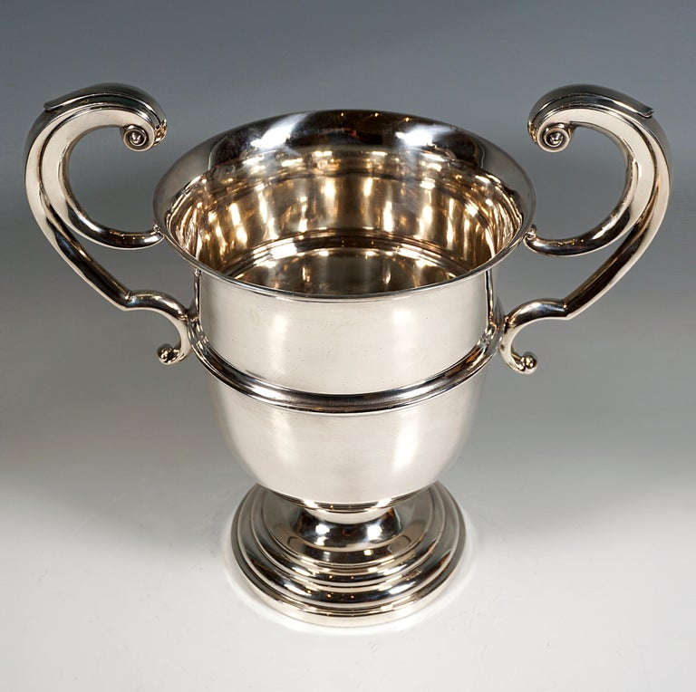 Art Nouveau Elegant Silver 925 Wine Cooler, by Barker Brothers, Chester, England, 1910-1911 For Sale