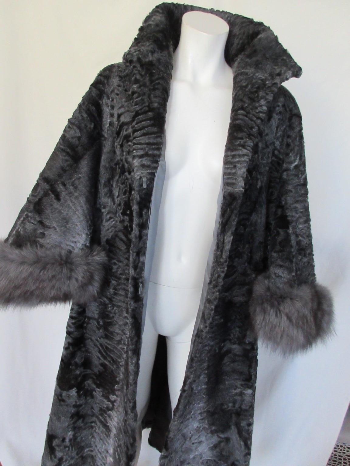 Elegant Silver Grey Persian Lamb Fur Cape Coat with Fox Fur For Sale 4