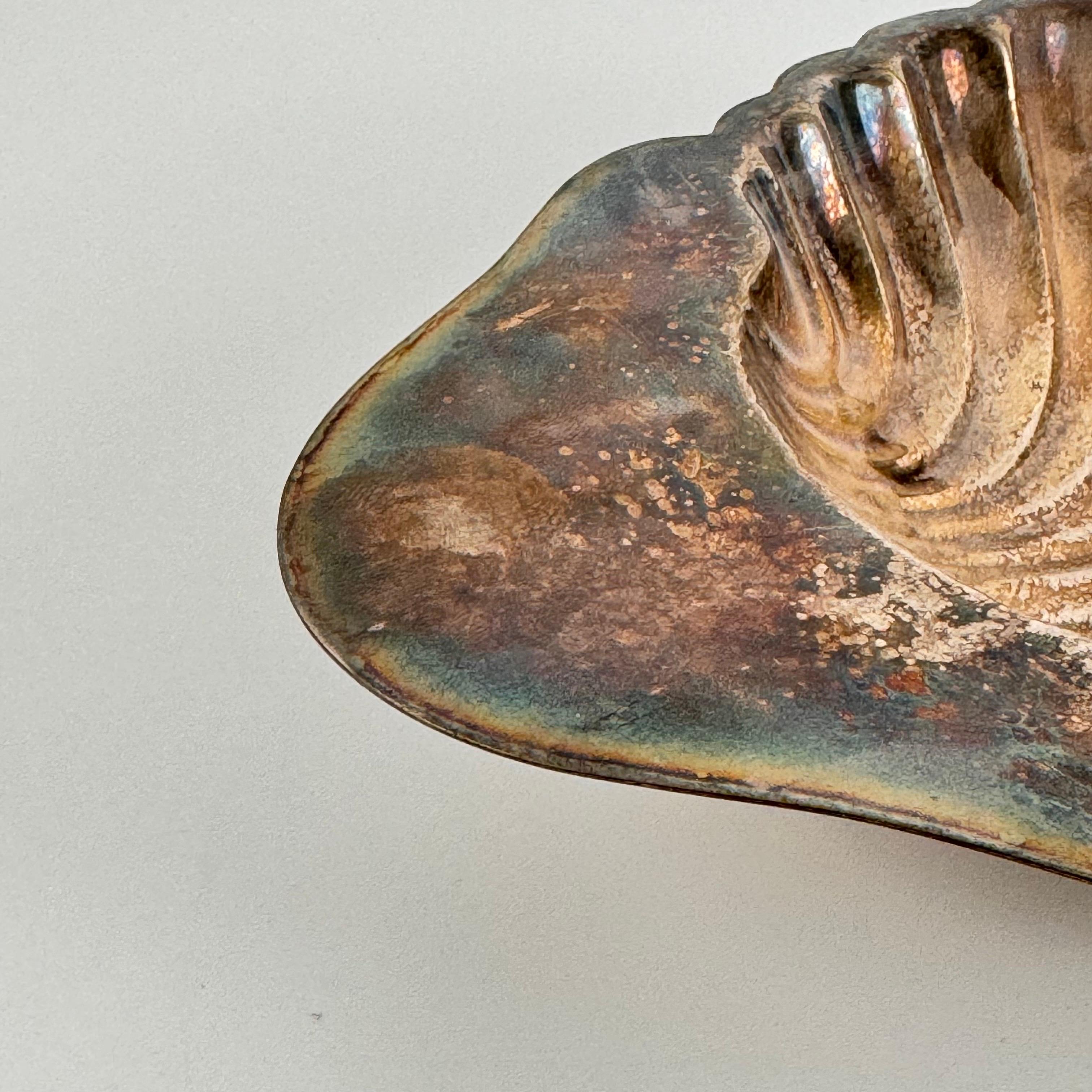 Elegante centro de mesa/bandeja de concha plateada de Fleuron-Christofle Francia, años 50 en venta 3