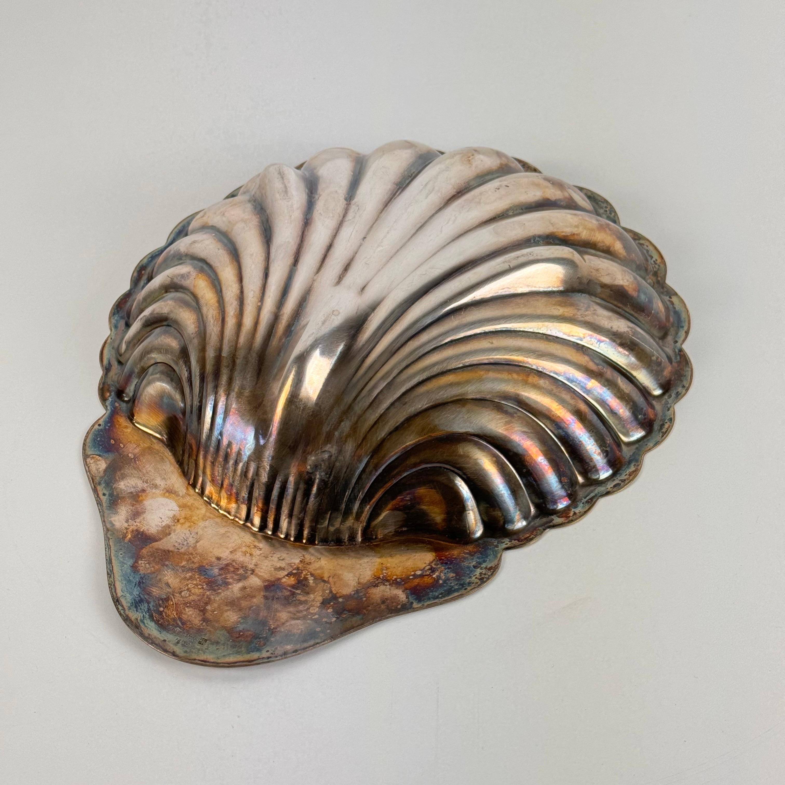 Elegante centro de mesa/bandeja de concha plateada de Fleuron-Christofle Francia, años 50 en venta 4