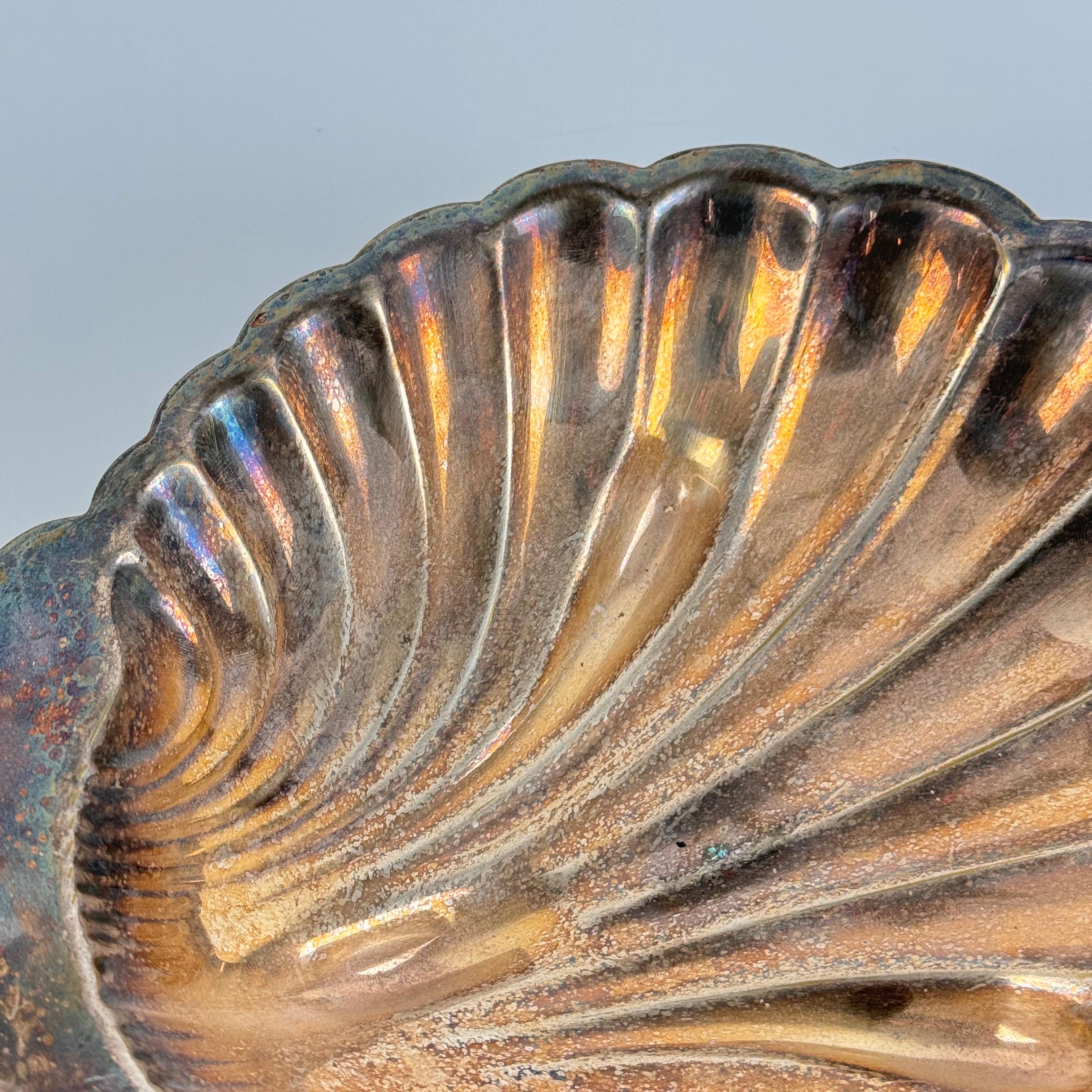 Elegante centro de mesa/bandeja de concha plateada de Fleuron-Christofle Francia, años 50 en Bueno estado para la venta en Bagnolo Mella, Brescia