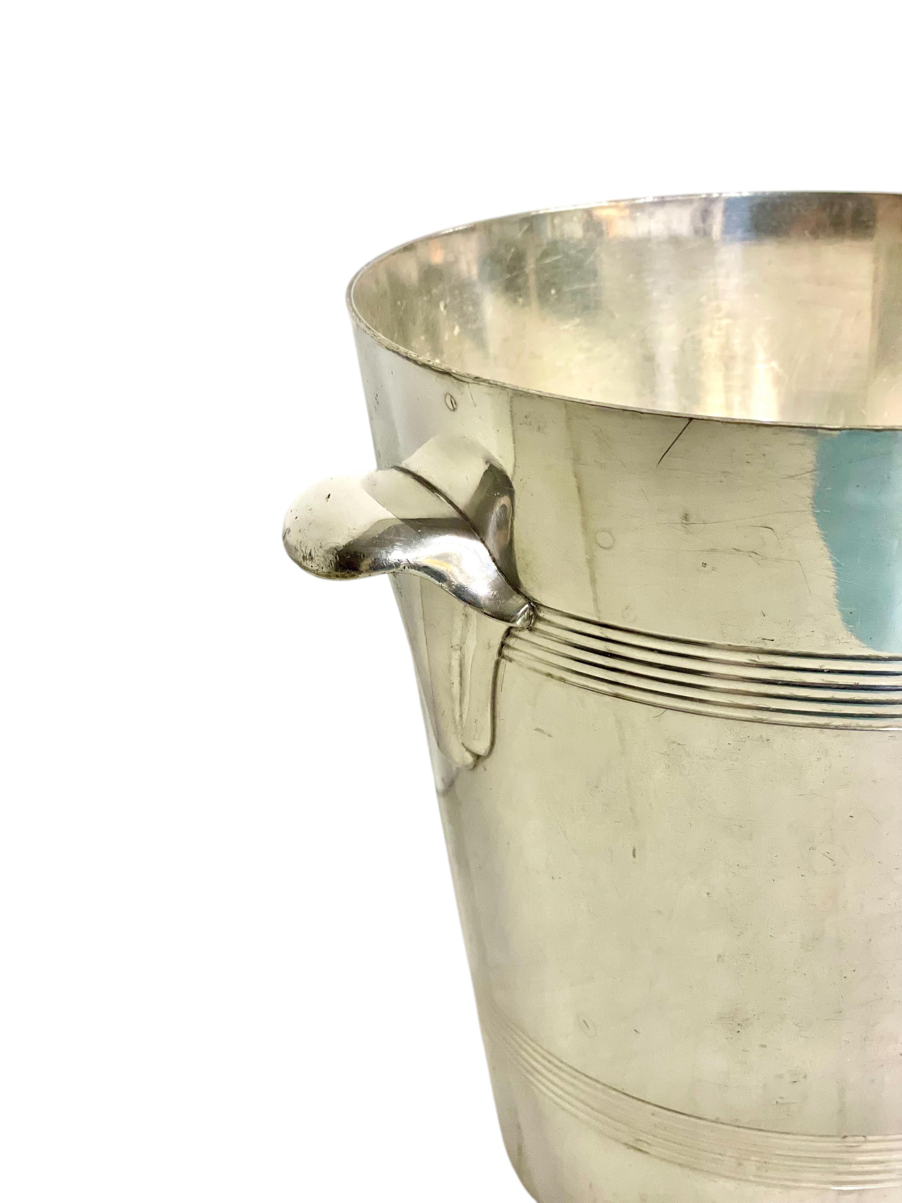 Elegante Cubitera de Champán Plateada en Bueno estado para la venta en LA CIOTAT, FR