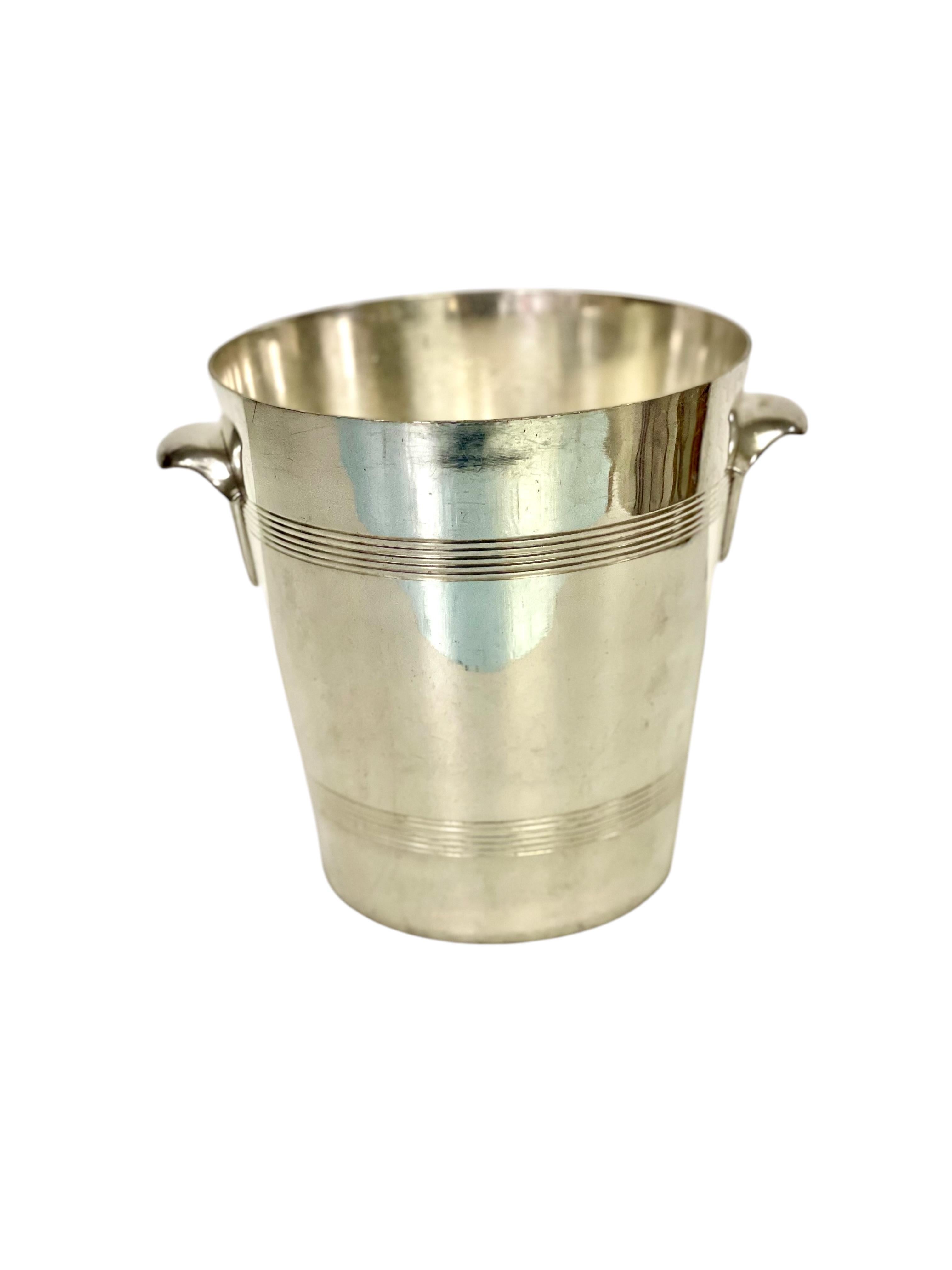 Elegante Cubitera de Champán Plateada siglo XX en venta
