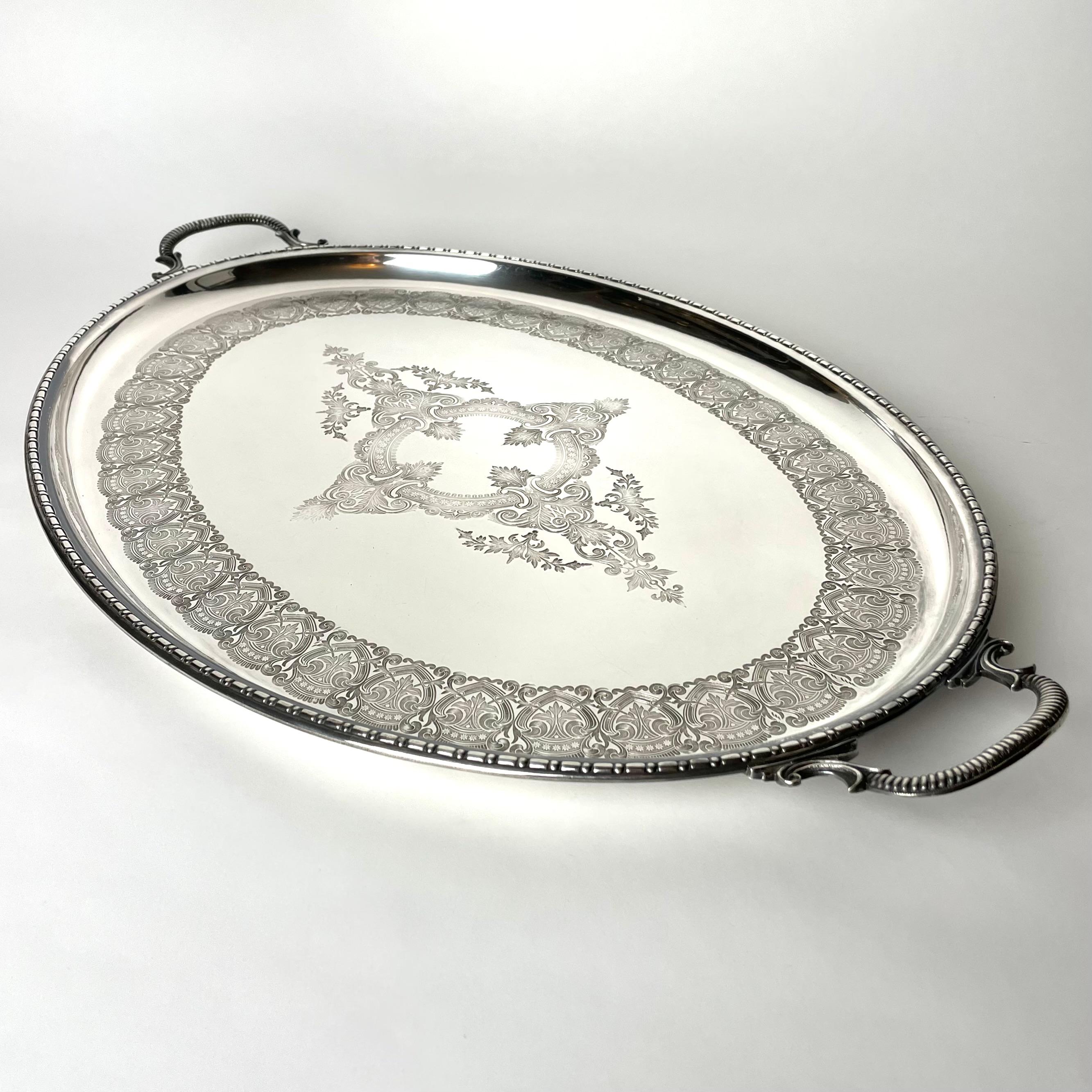 Elegant Silver-Plated Tray from the late 19th Century For Sale 6