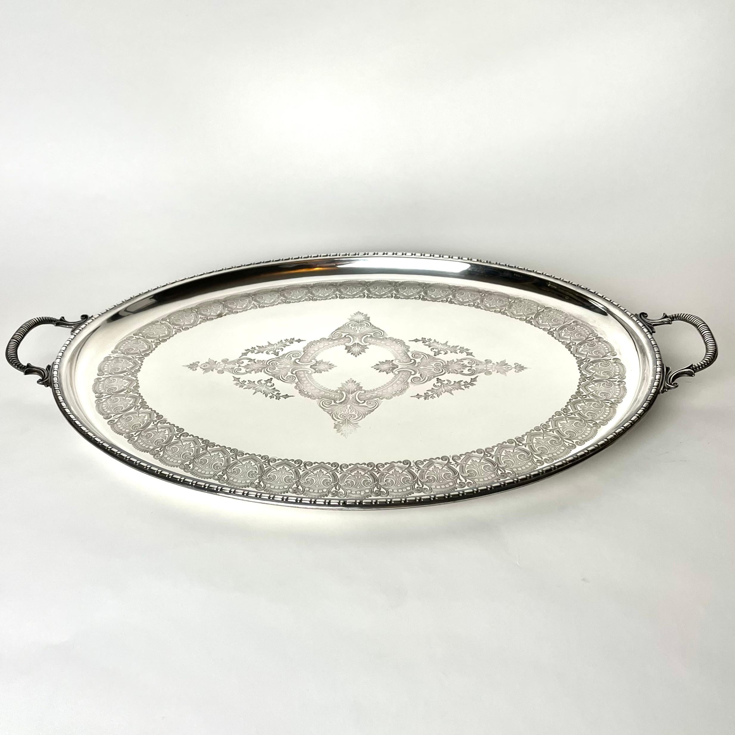 Elegant Silver-Plated Tray from the late 19th Century In Good Condition For Sale In Knivsta, SE
