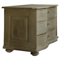 Elegant Simple Northern 18th Century Baroque Commode Galbée in Bleached Oak