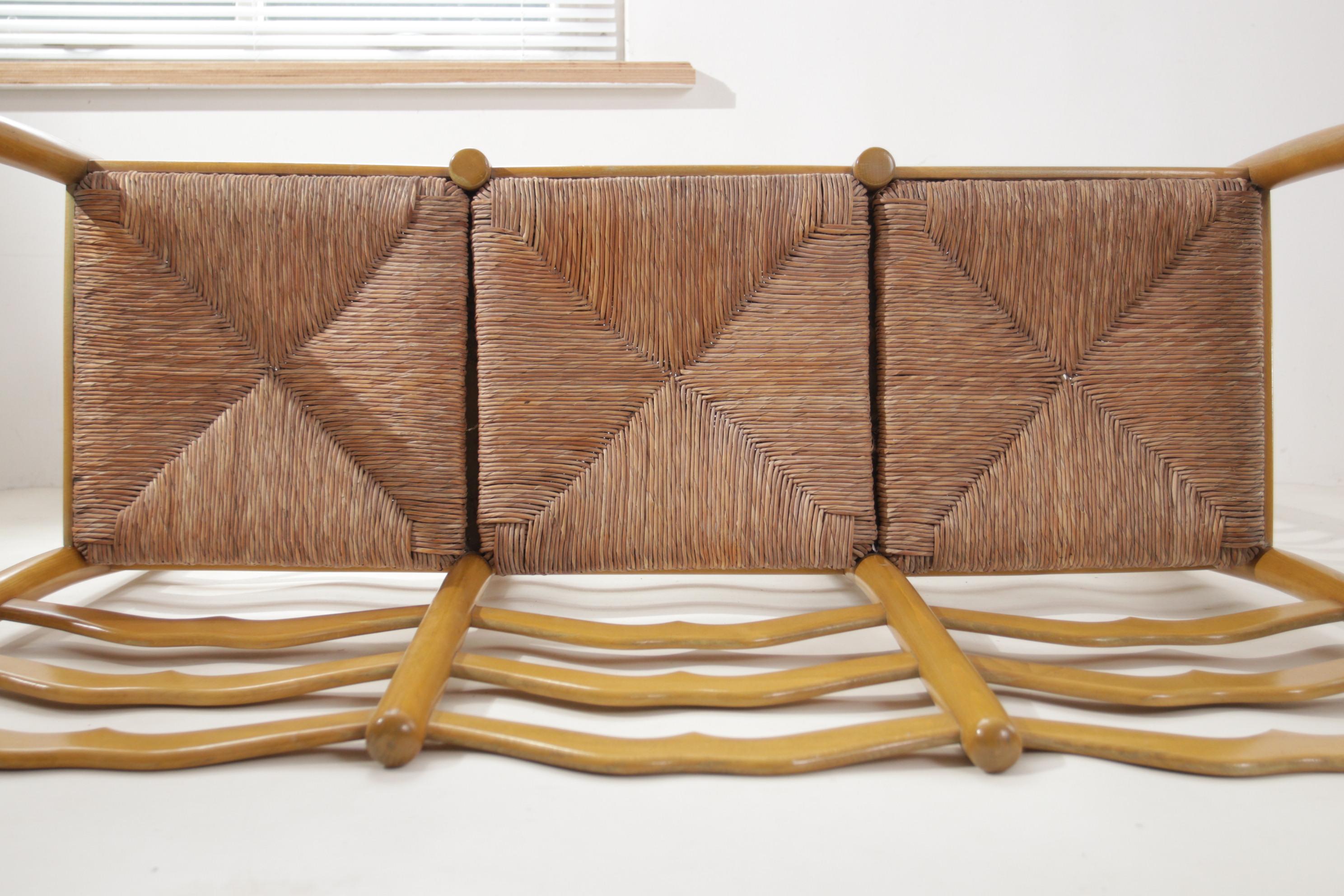 Elegant Simplicity: A Mid-Century Beechwood Three-Seater Bench  Handwoven Rush For Sale 5