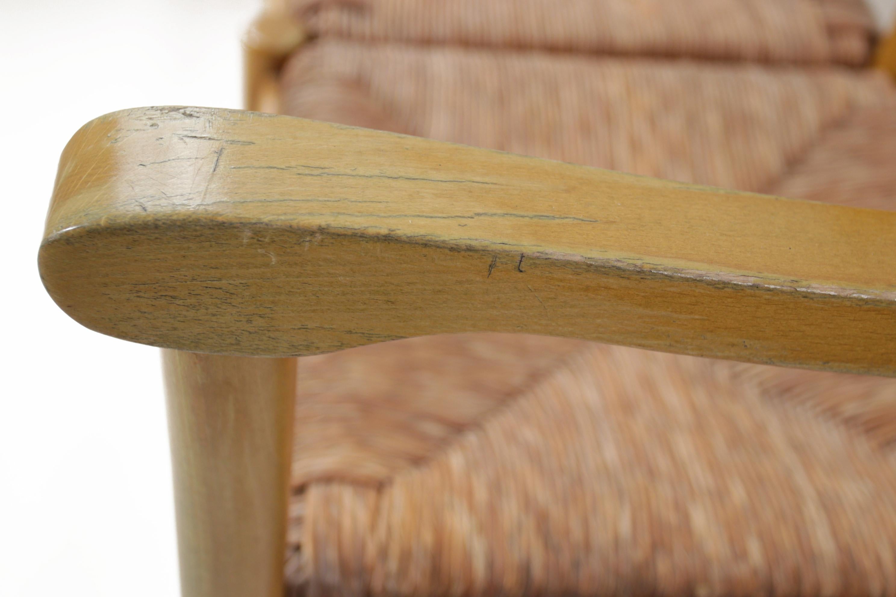 Eleganza e semplicità: Panchina a tre posti in legno di faggio di metà secolo  Giunco intrecciato a mano in vendita 7