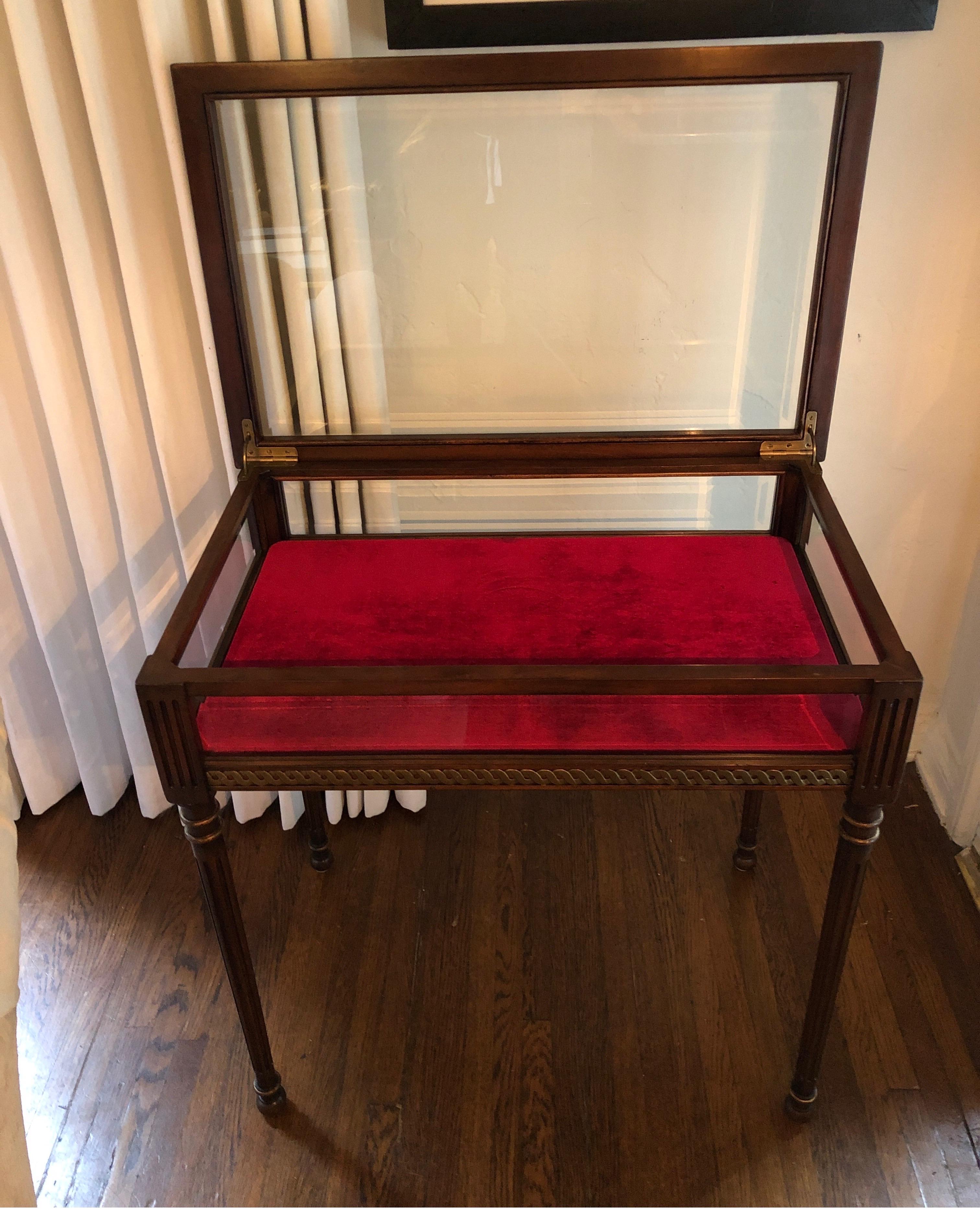 American Elegant Signed Althorp by Theodore Alexander Display Case Table