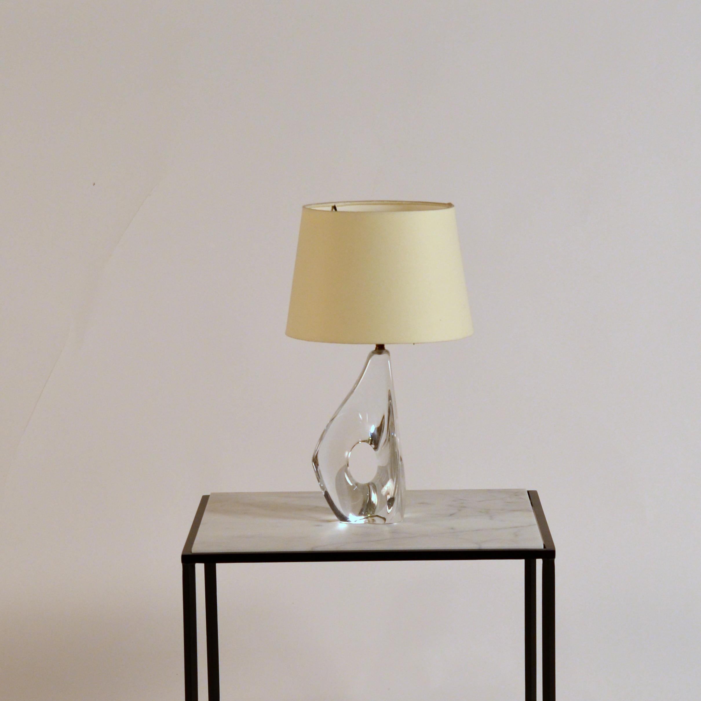 Elegant small freeform crystal and parchment table lamp by Daum.

Chic design with new European style shade (no harp).

Etched 