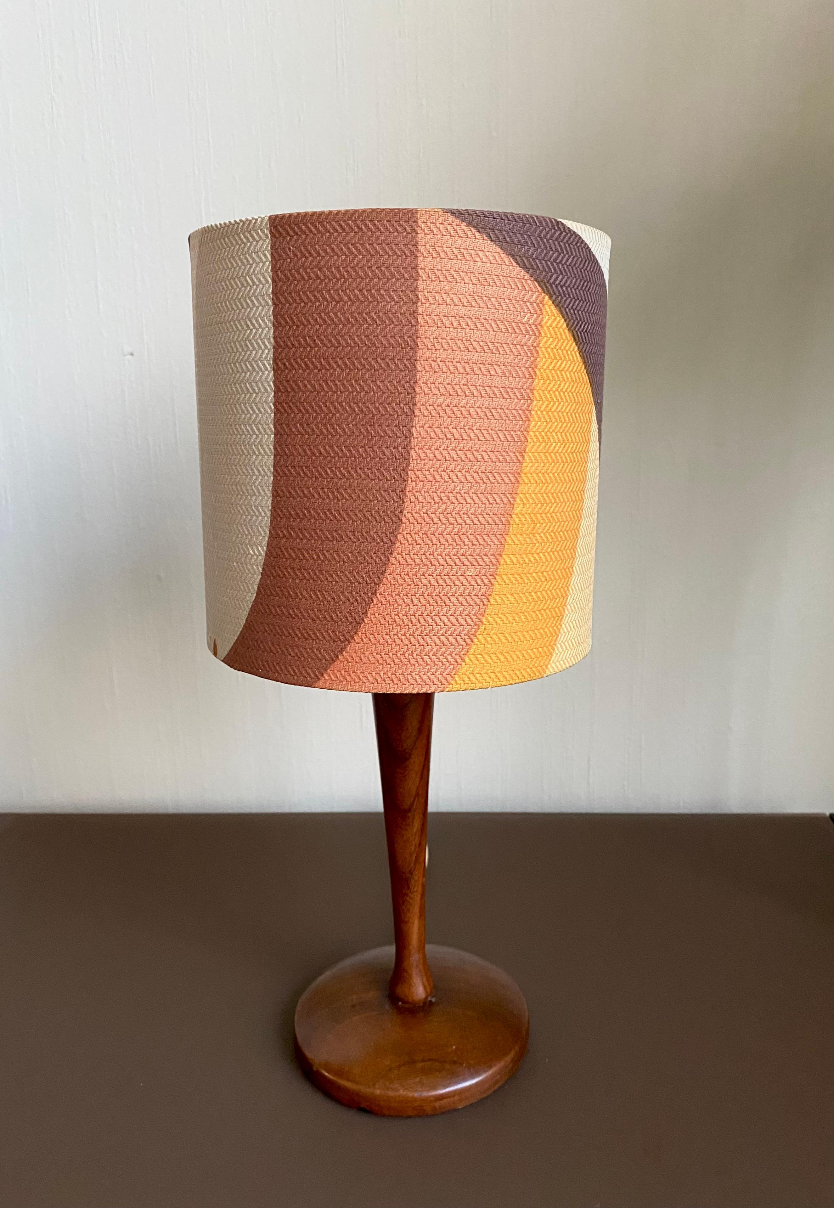 Scandinavian Modern Elegant Small Teak Danish Table Lamp For Sale