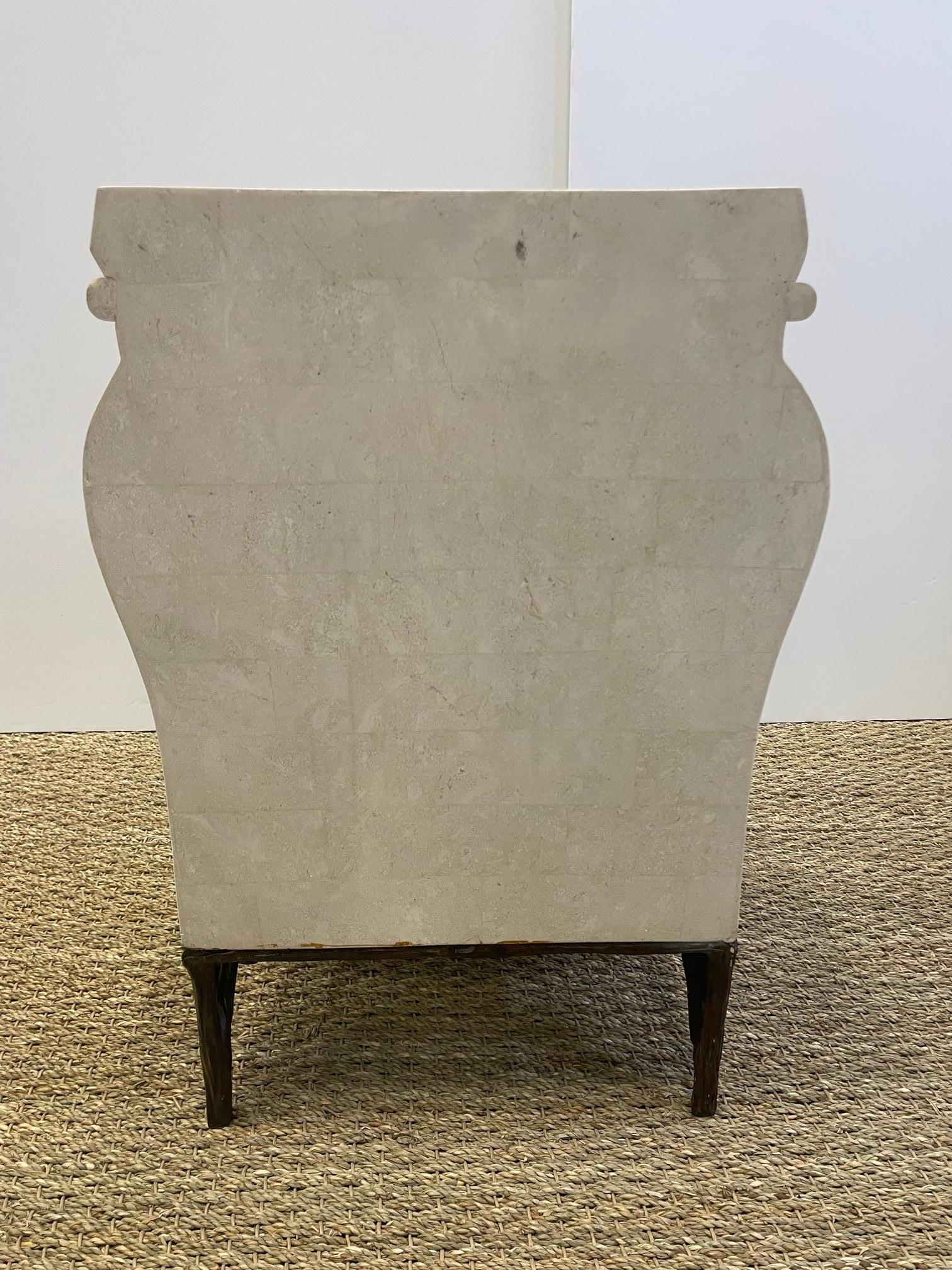 Elegante cassettiera in ferro e pietra tessellata di piccole dimensioni in vendita 5