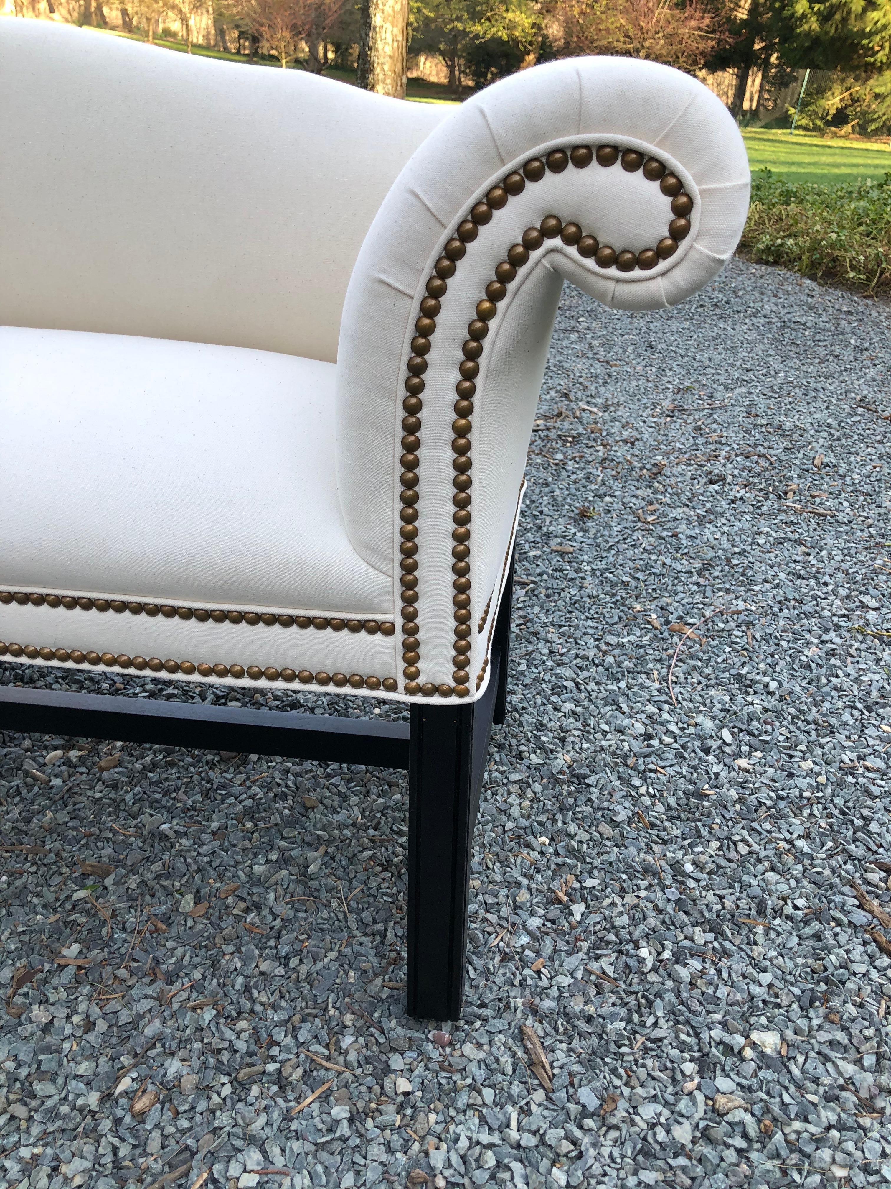 Elegant Small White Camelback Loveseat with Nailheads In Good Condition In Hopewell, NJ
