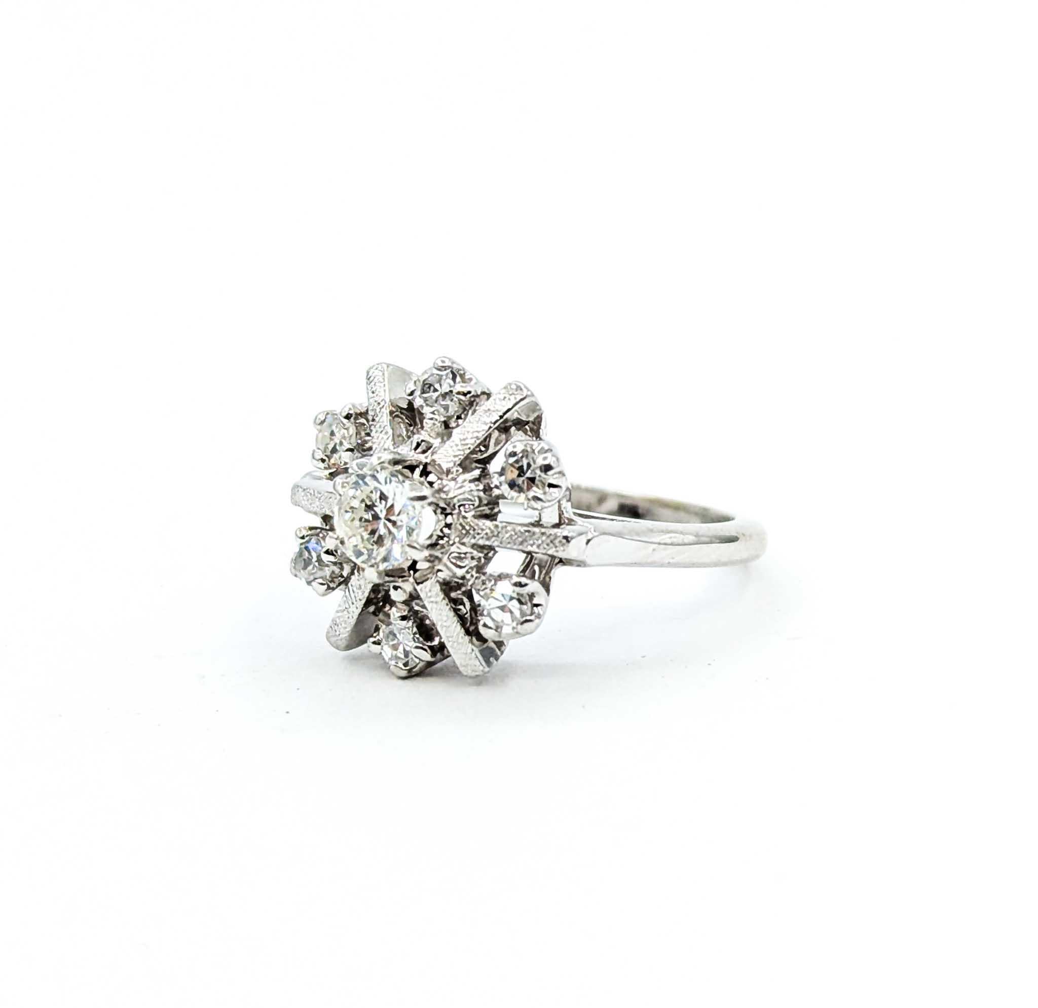 Elegante Anillo de Diamantes Copo de Nieve en Oro Blanco de 14k Contemporáneo en venta