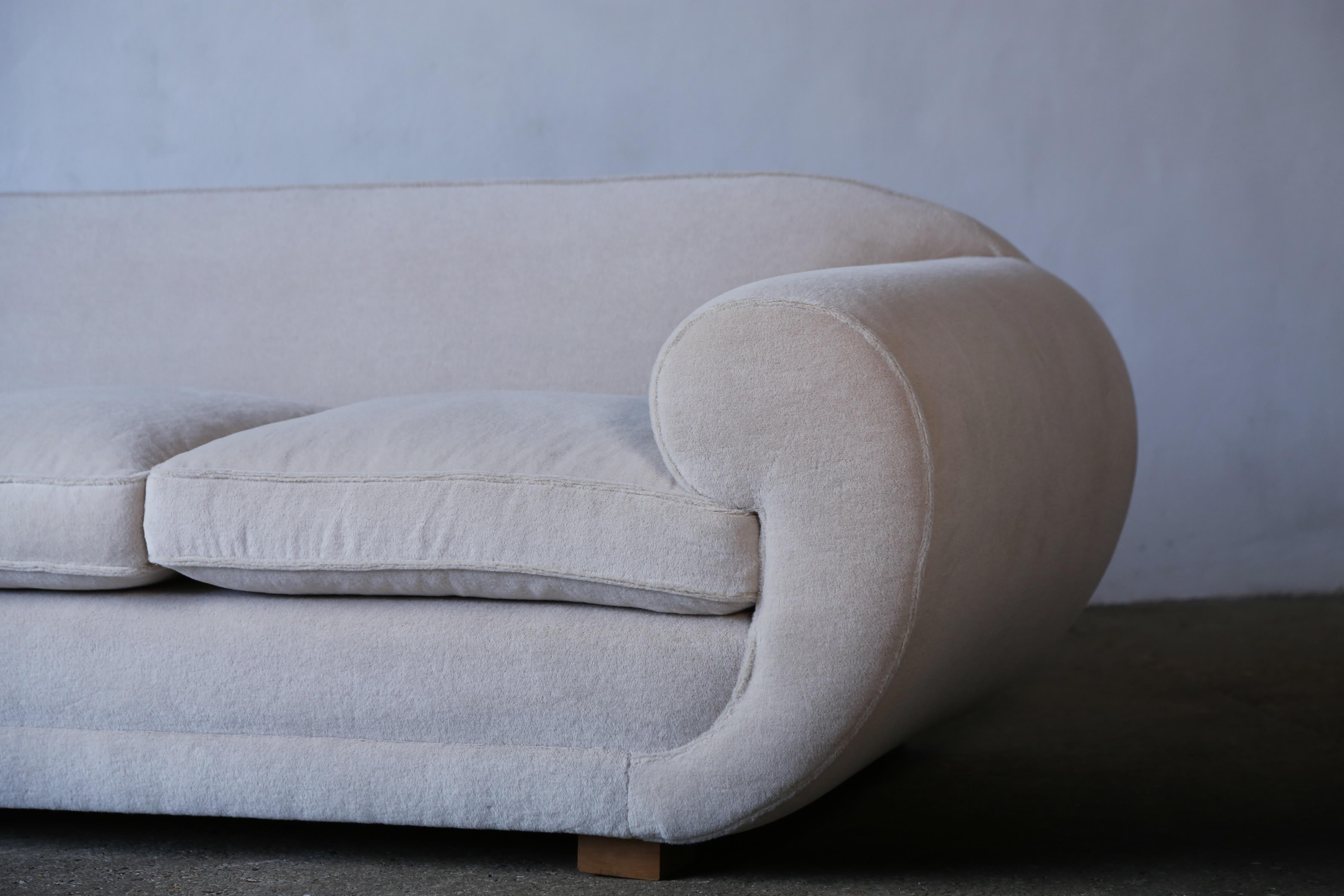 Elegant Sofa Upholstered in Pure Alpaca For Sale 4
