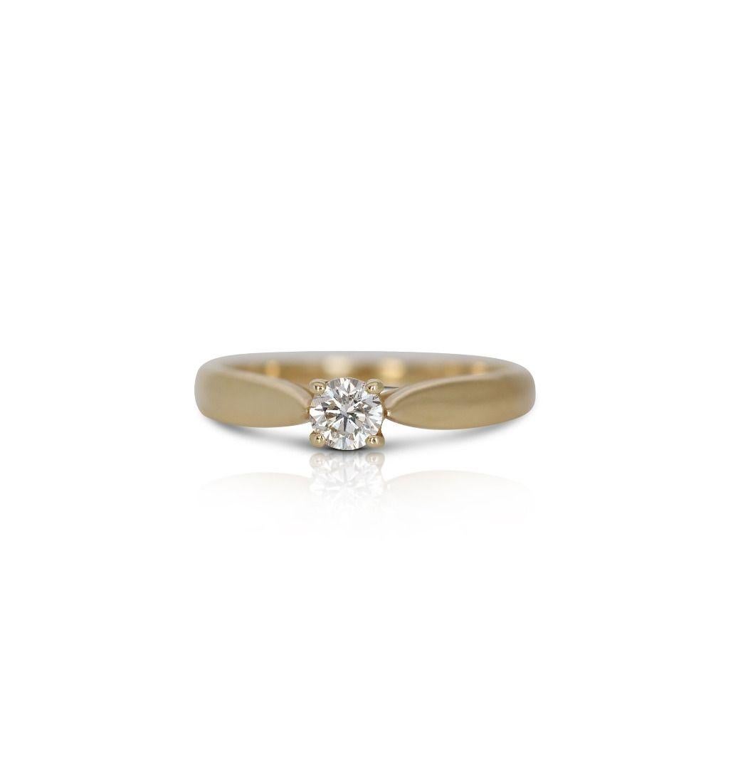 Round Cut Elegant Solitaire Diamond Ring in 14K Yellow Gold For Sale