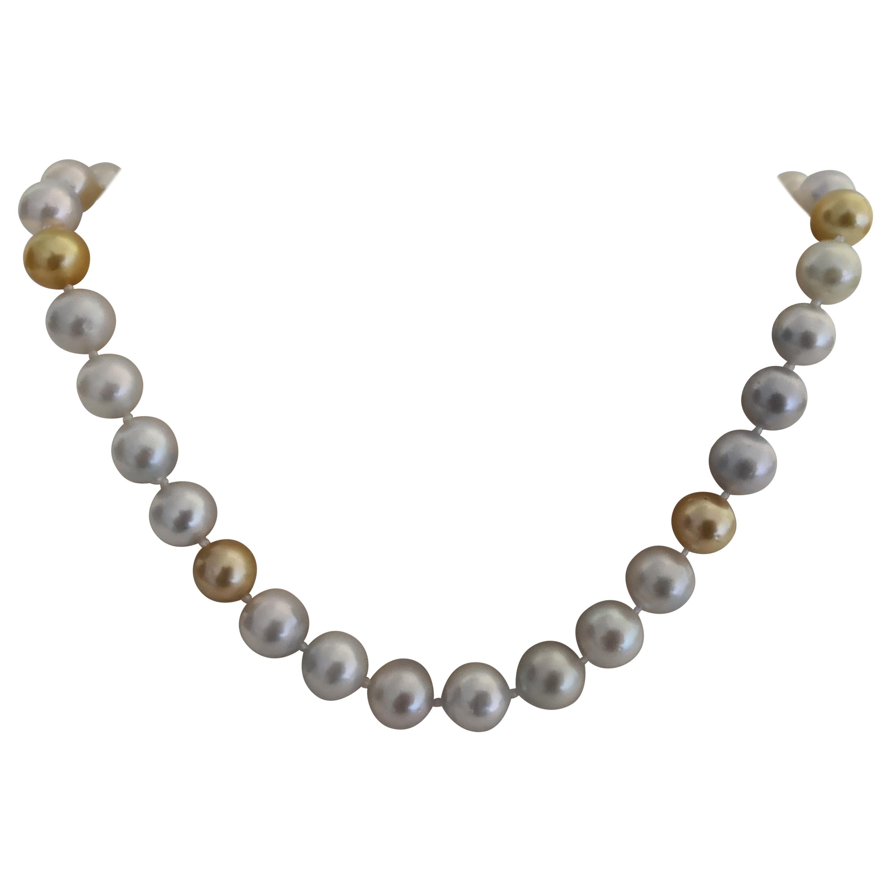 South Sea Pearls, High Quality Pearls, 18 Karat Gold For Sale at 1stDibs