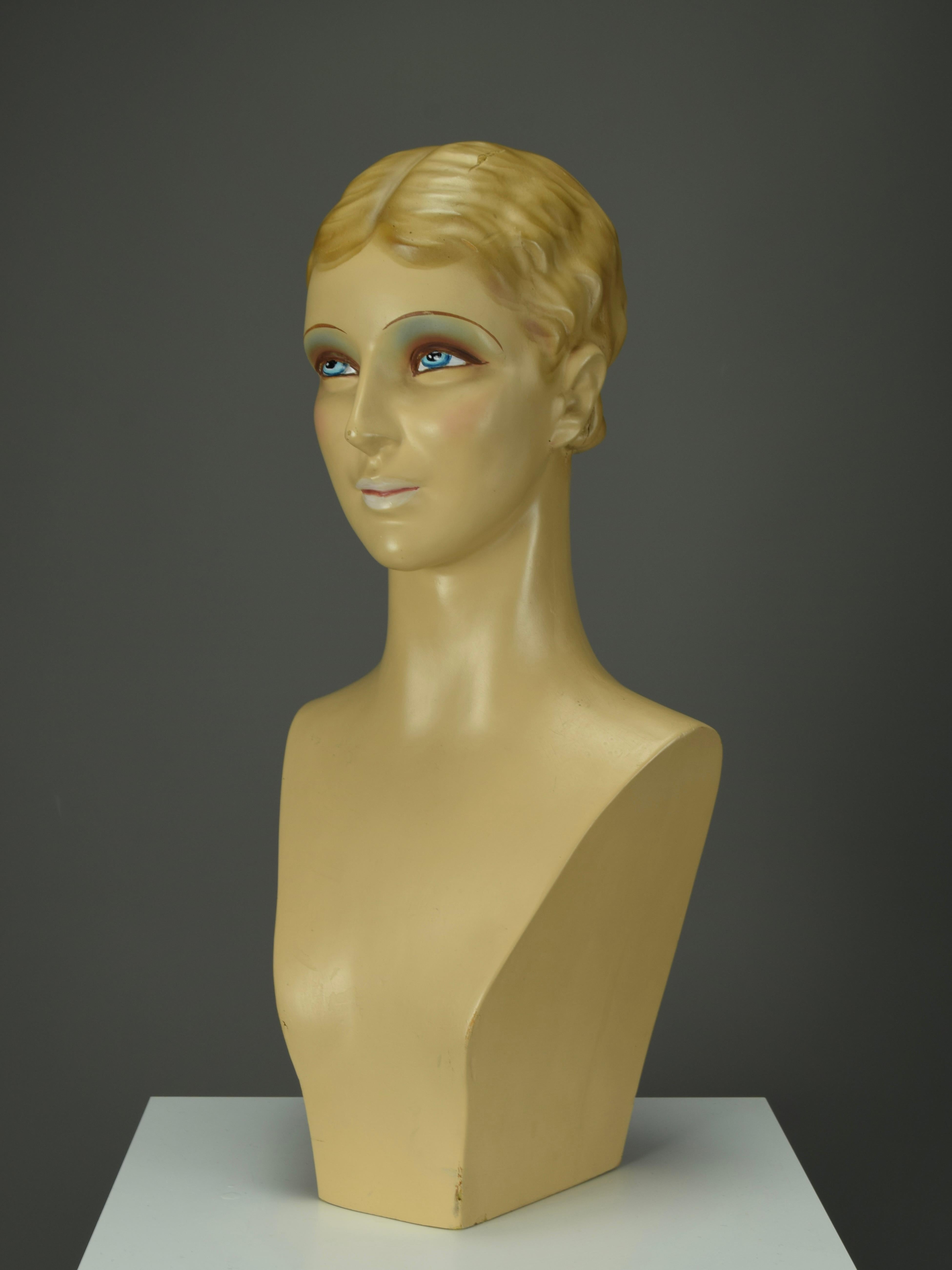 Elegante maniquí expositor de joyas Art Decó español 1930 en venta 5