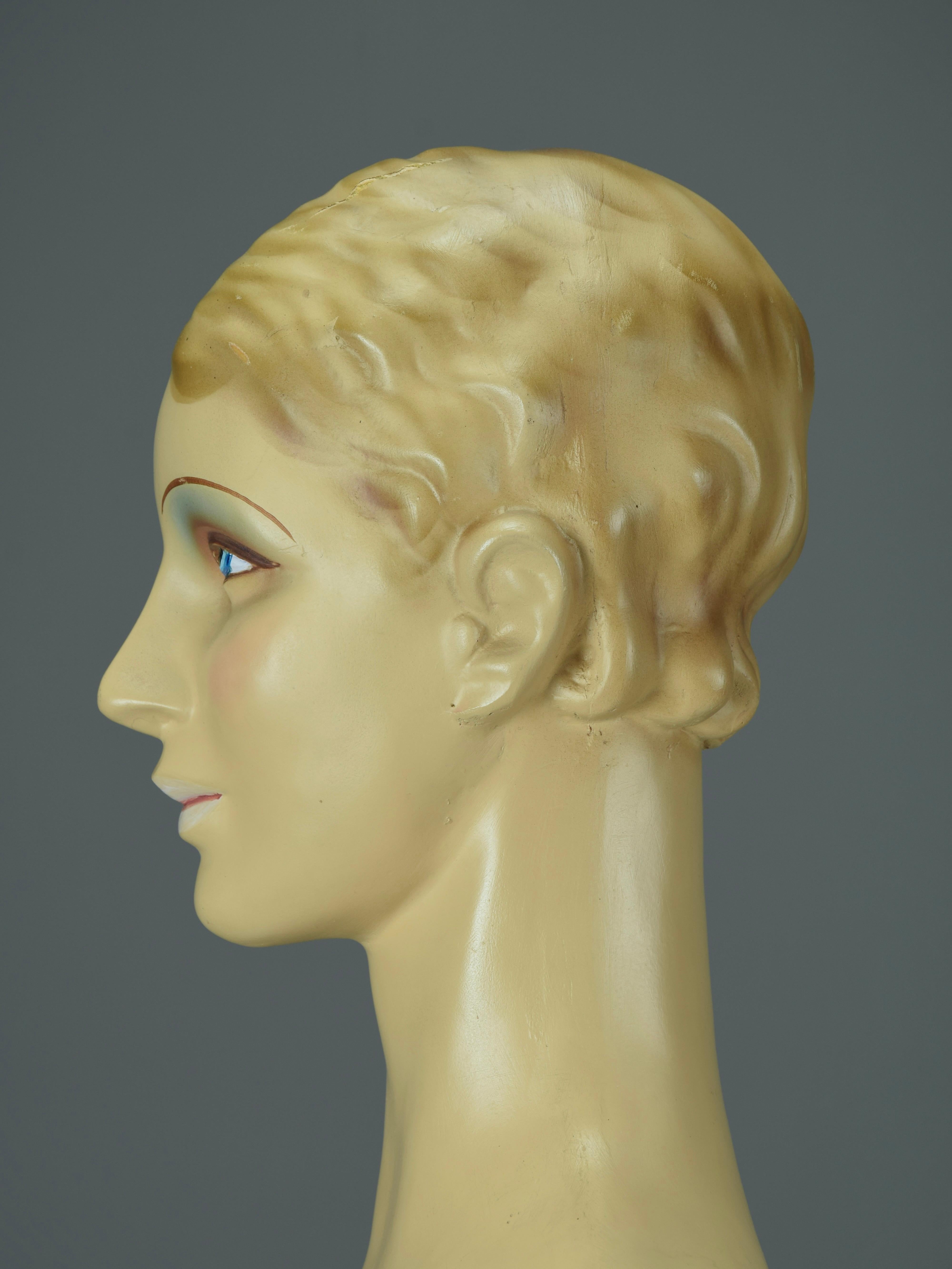 Elegante maniquí expositor de joyas Art Decó español 1930 Español en venta