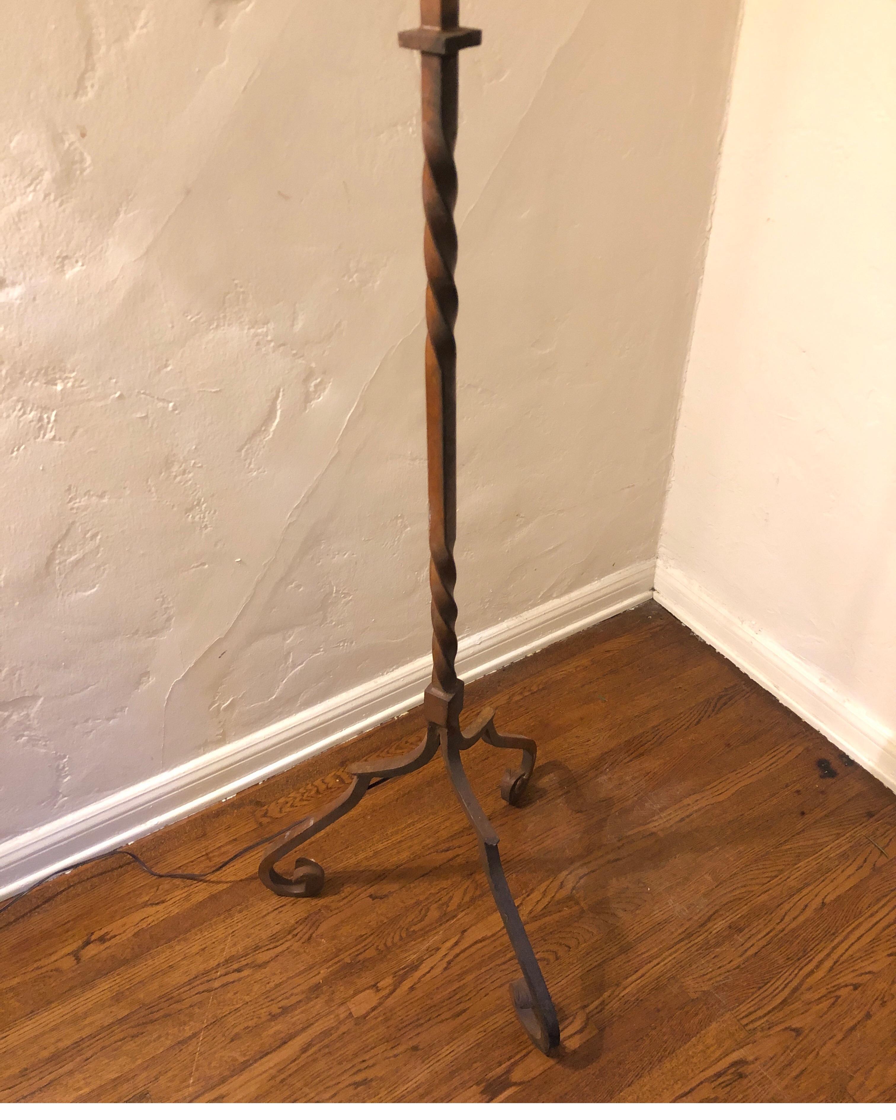 Elegant Spanish Hand Forged Twisted Iron Floor Lamp, Midcentury In Good Condition In Los Angeles, CA