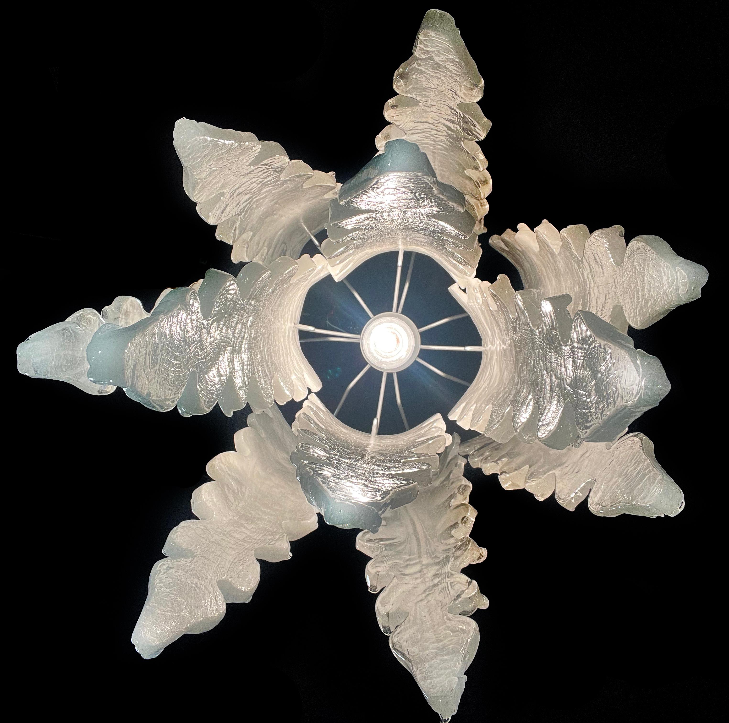 Rare 'Pulegoso' Murano glass chandelier.