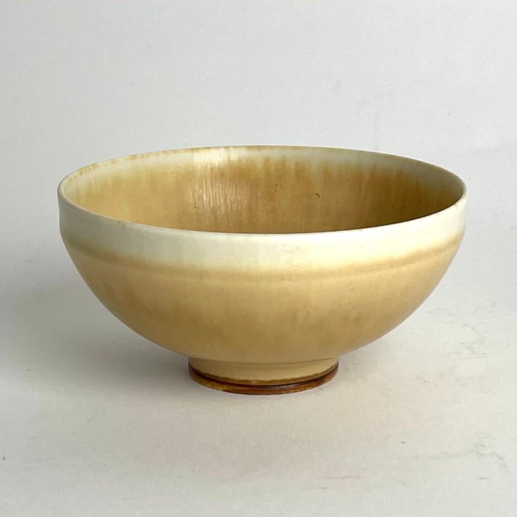 Elegante cuenco de gres de Berndt Friberg, Gustavsberg, Suecia, 1966 Escandinavo moderno en venta