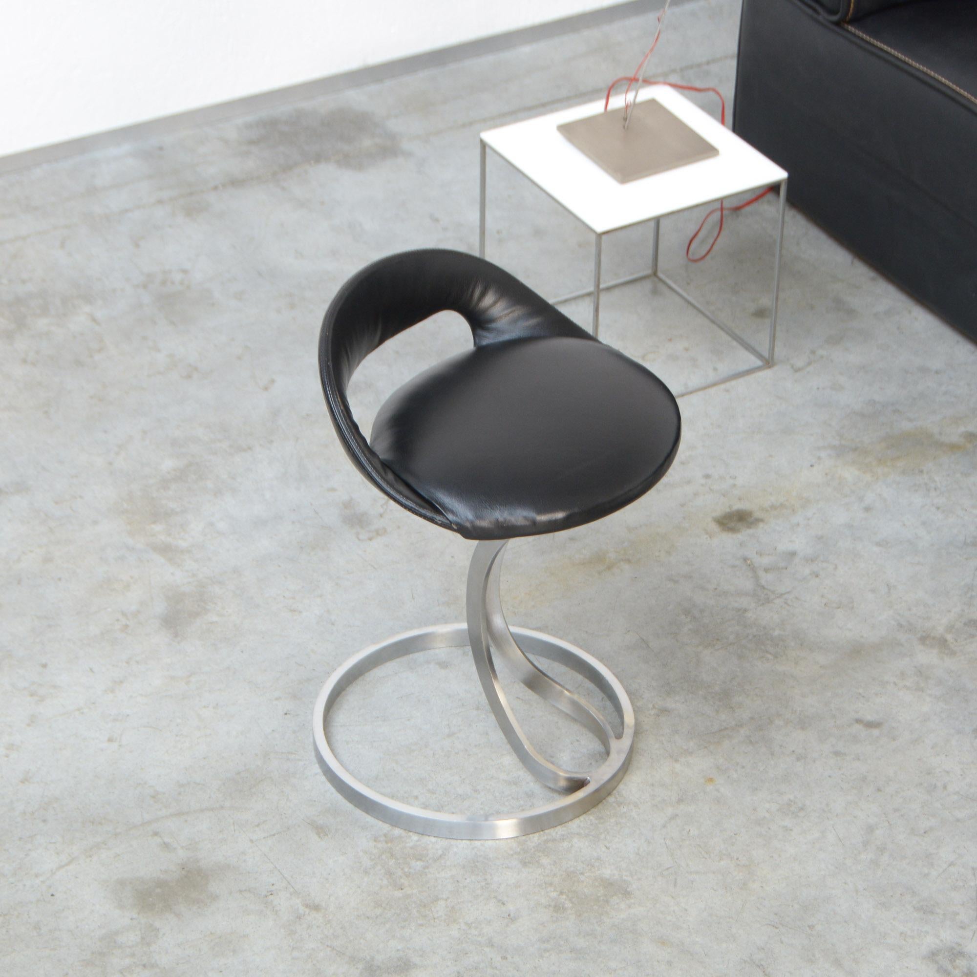 Elegant Stool Attributed to Boris Tabacoff, 1960s im Zustand „Gut“ in Vlimmeren, BE