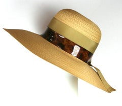 Elegant Straw Hat with Faux Tortoise Band