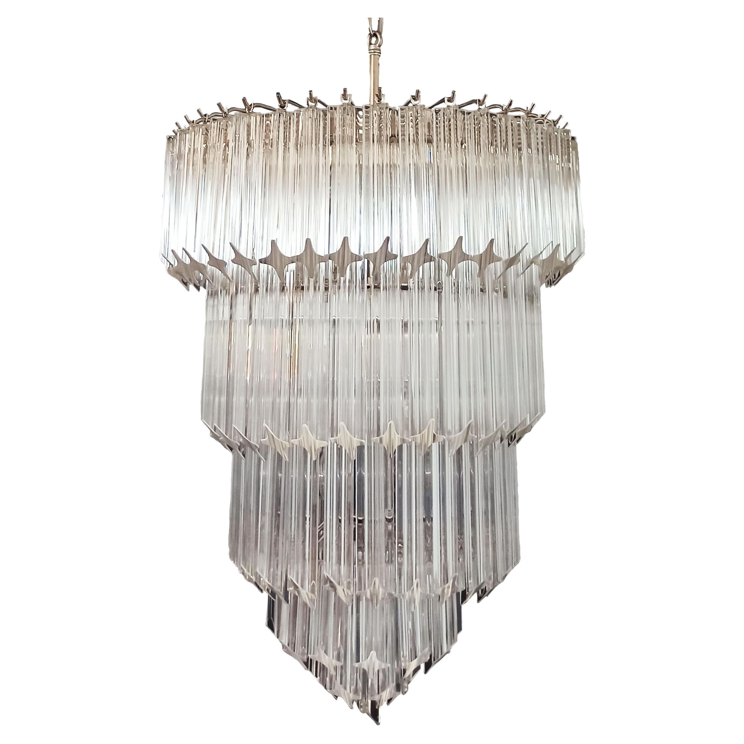 Elegant Stylish Murano glass chandelier - 112 transparent quadriedri For Sale